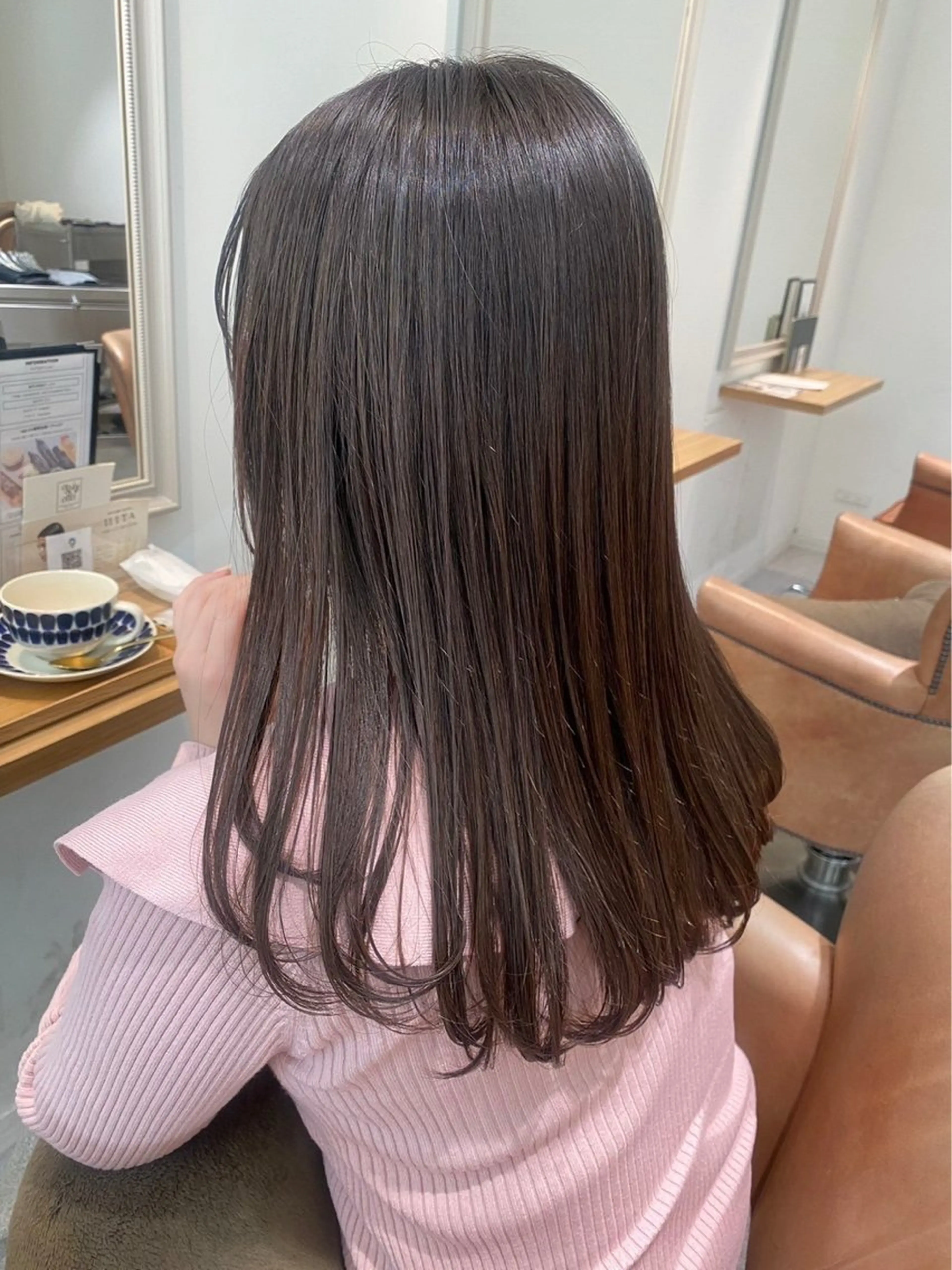 セミロング 俵 菜月のヘアスタイル