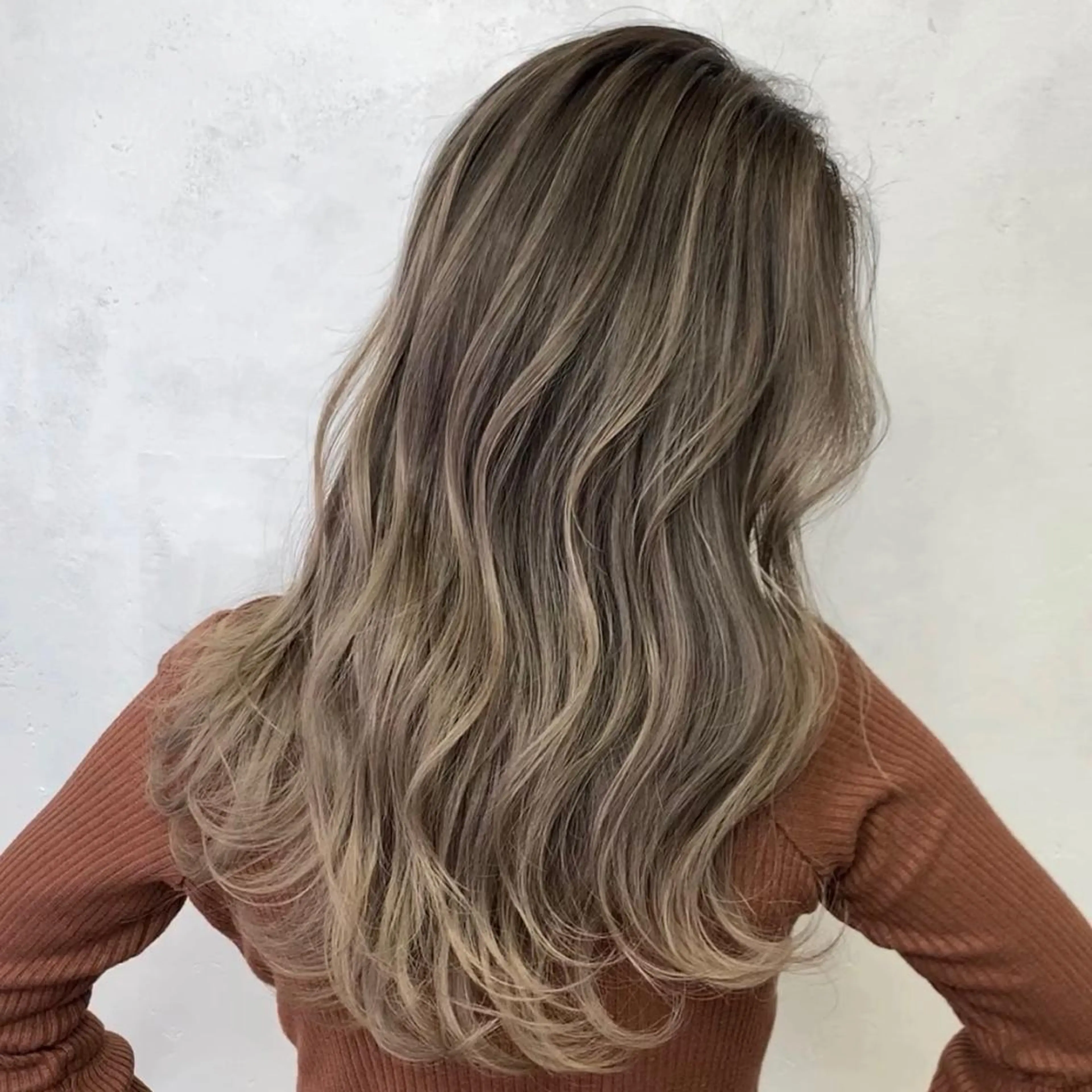 ロング カラー バレイヤージュ ベージュカラー ブリーチ レイヤーカット 🌈透明感カラー ✨松田龍也🌈のヘアスタイル