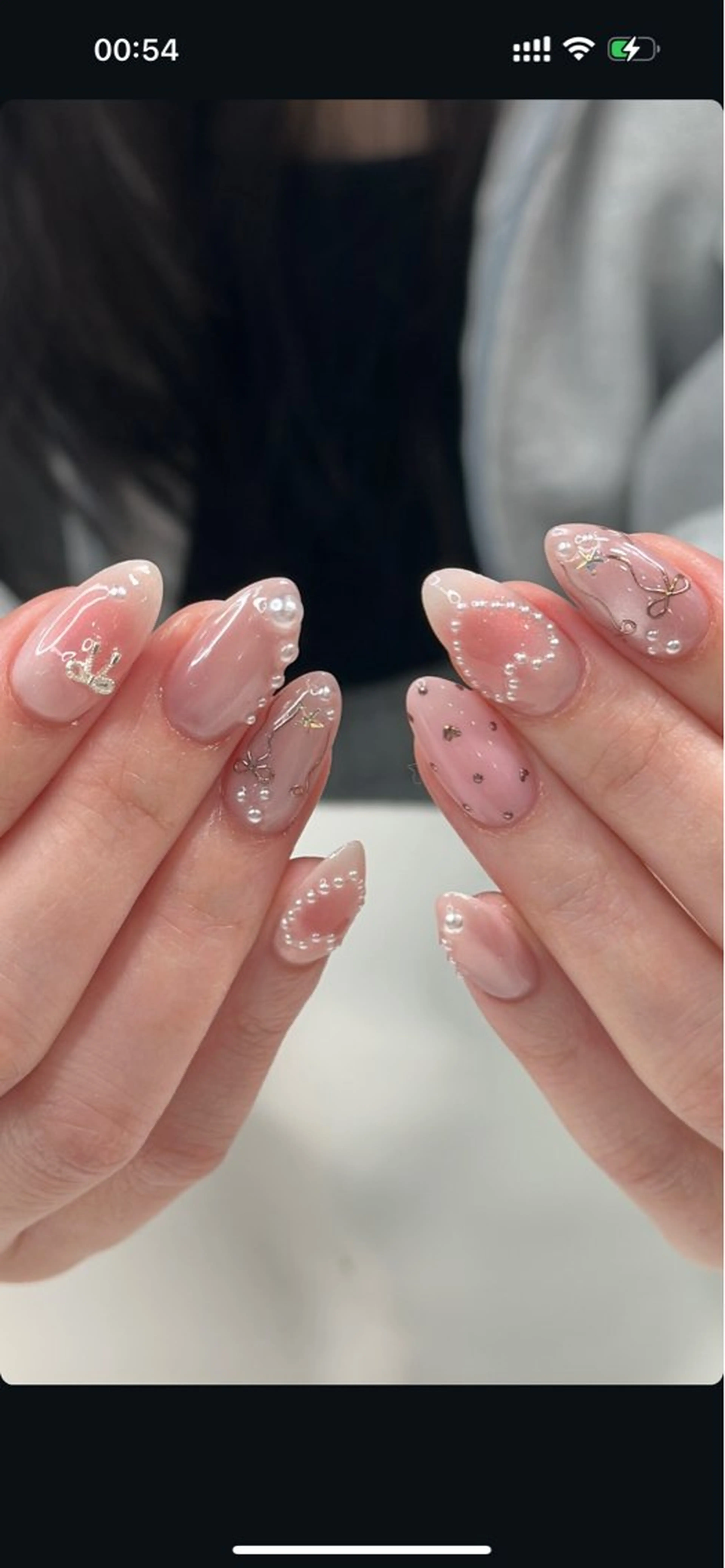 ネイル チークネイル フレンチネイル グラデーション キラキラネイル 韓国ネイル ハンドネイル Minette nailHuongのネイルデザイン