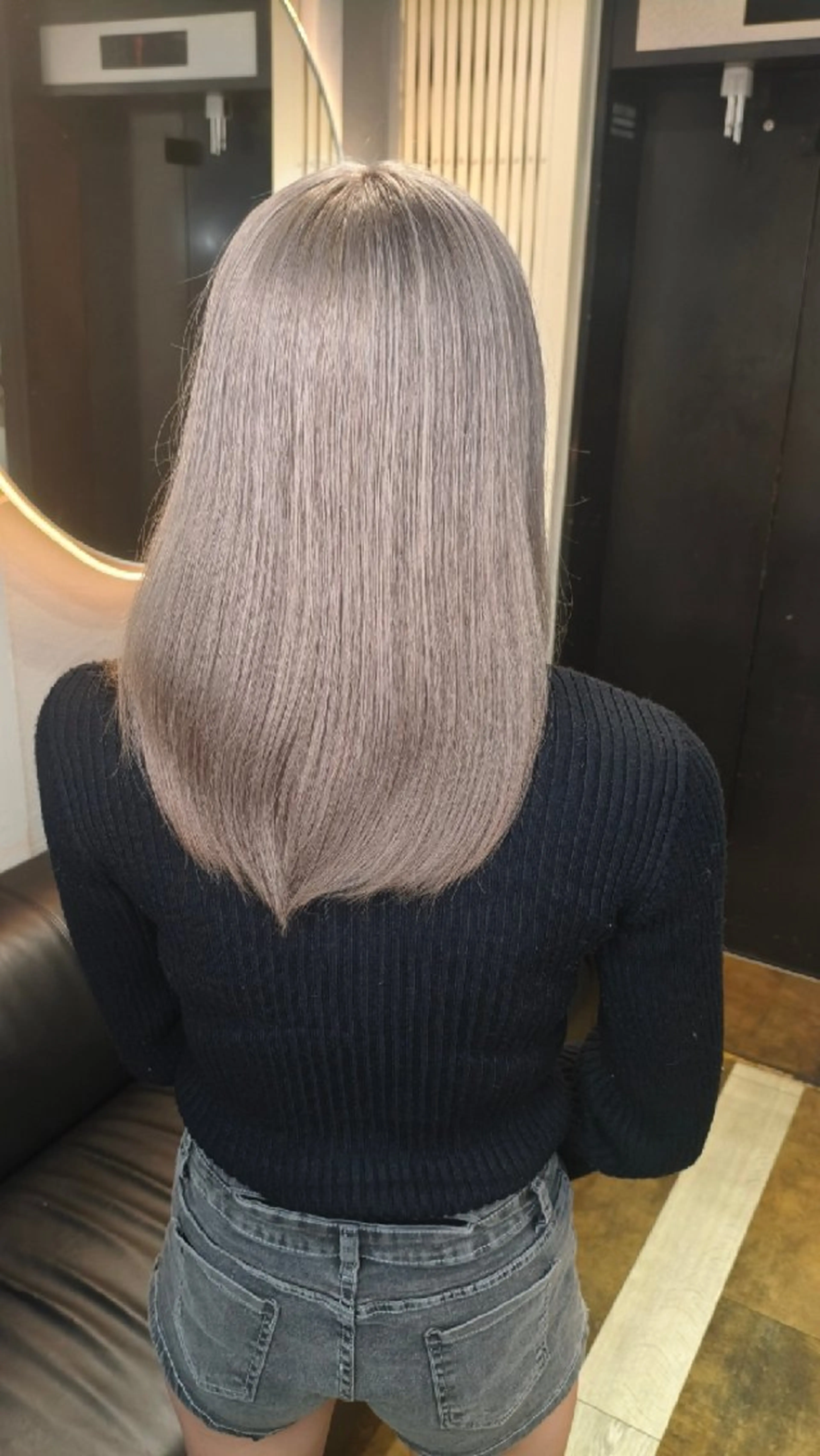 セミロング カラー カット ヘアカラー たつや/ハイトーン/ バレイヤージュ/寒色のヘアスタイル