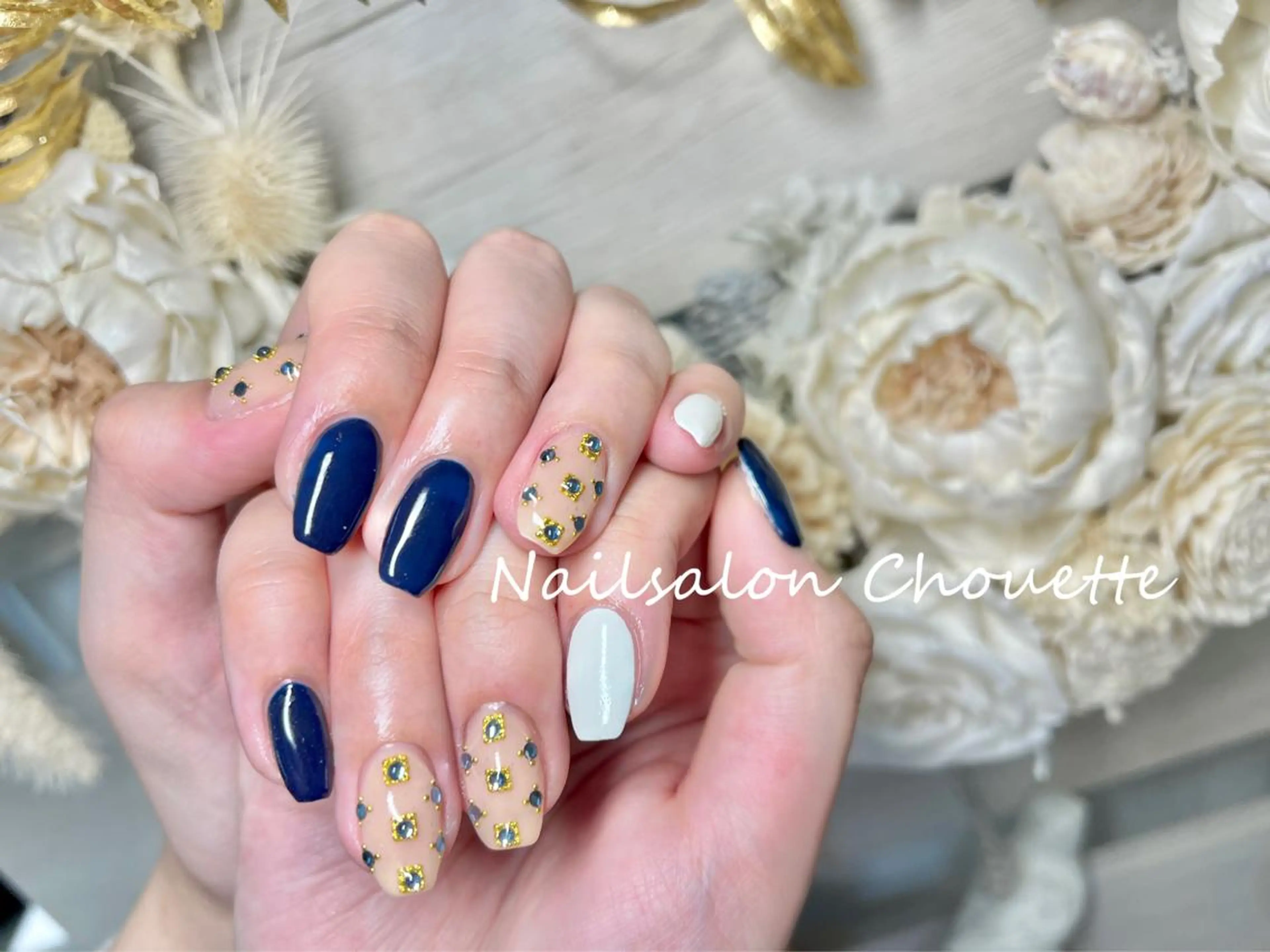 ミディアム ハンドネイル Chouette Nailのネイルデザイン
