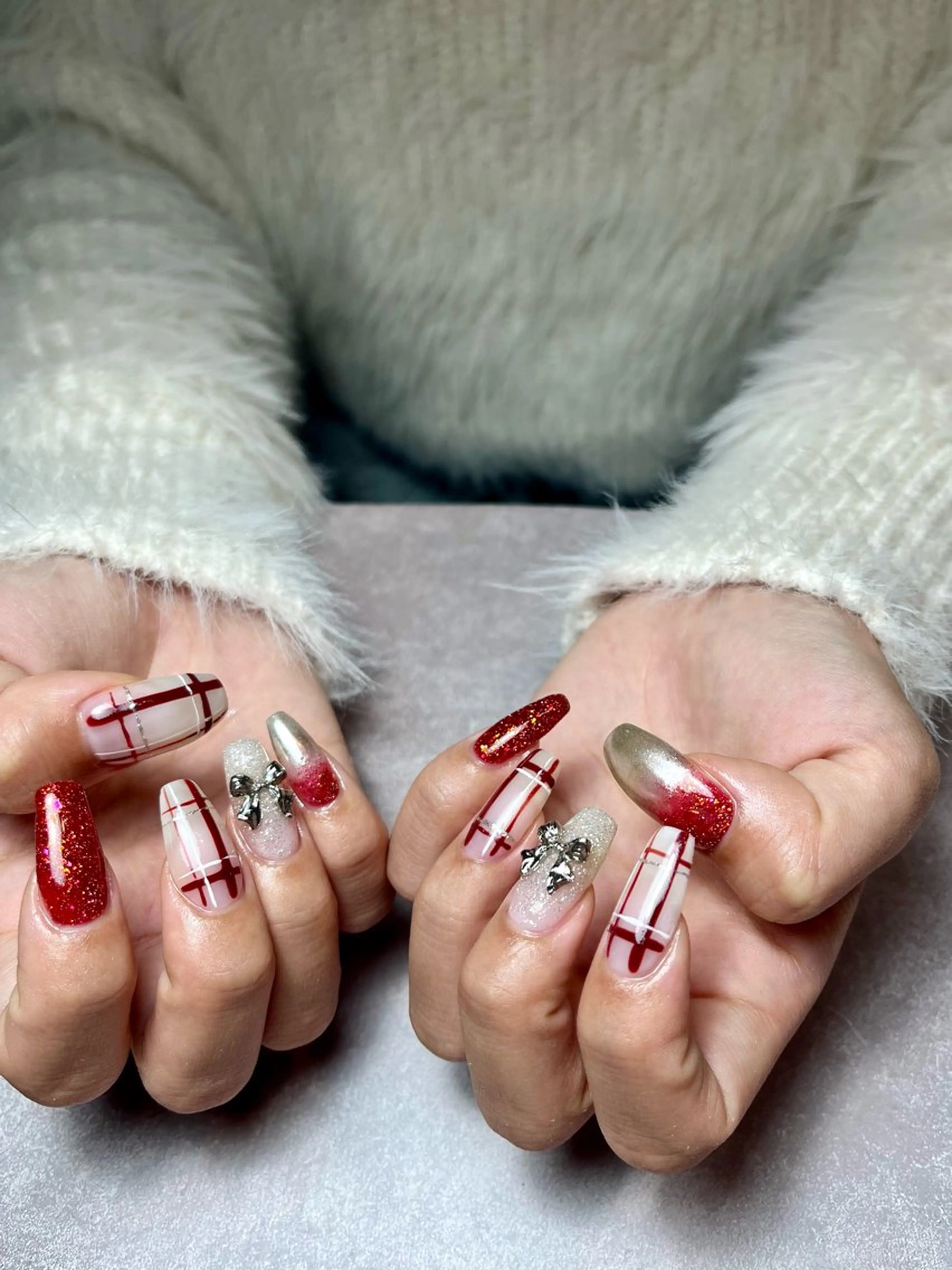 ネイル 赤色 冬ネイル クリスマス ハンドネイル kupu所属・ネイルサロン kupuのネイルデザイン