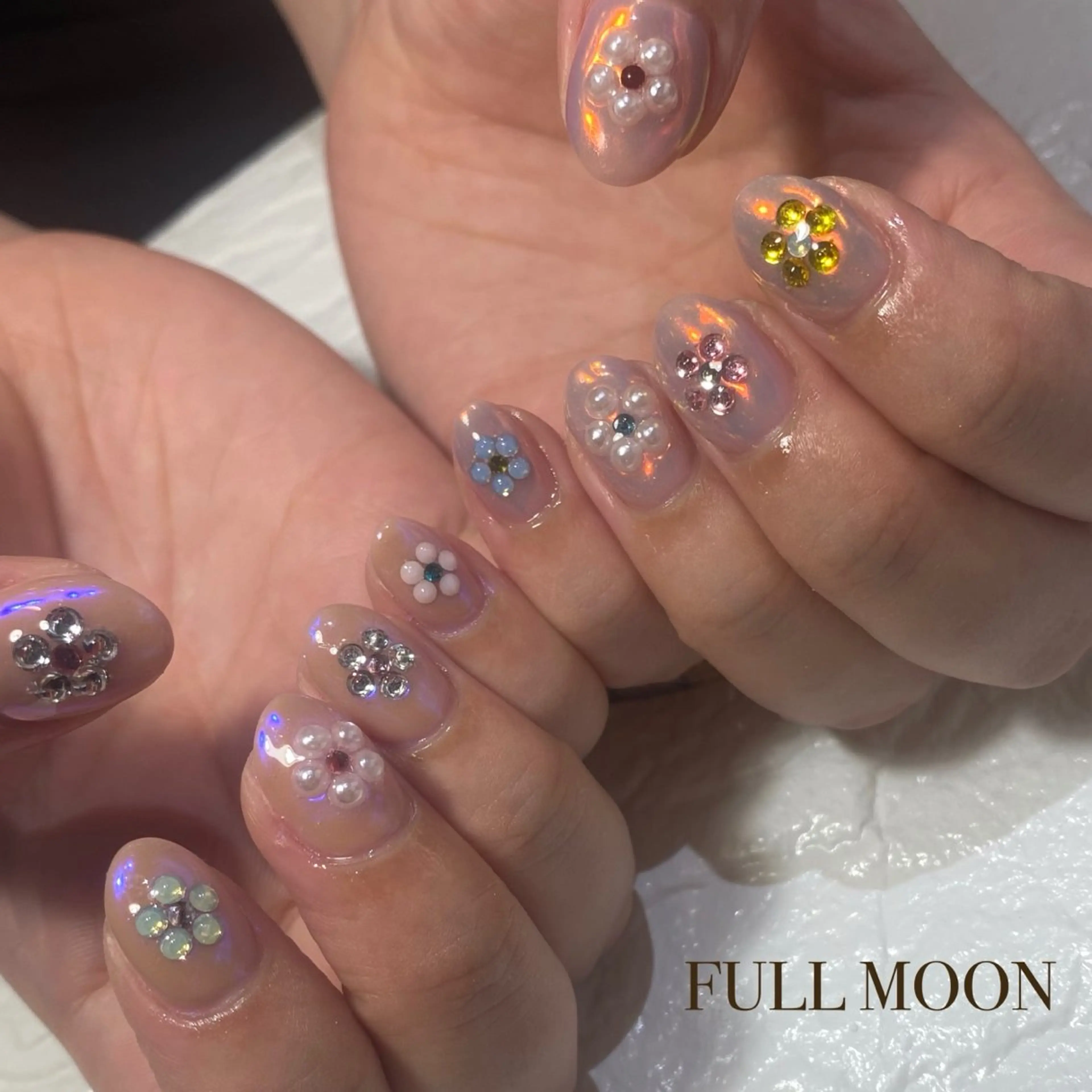 ネイル ハンドネイル FULL MOONのネイルデザイン