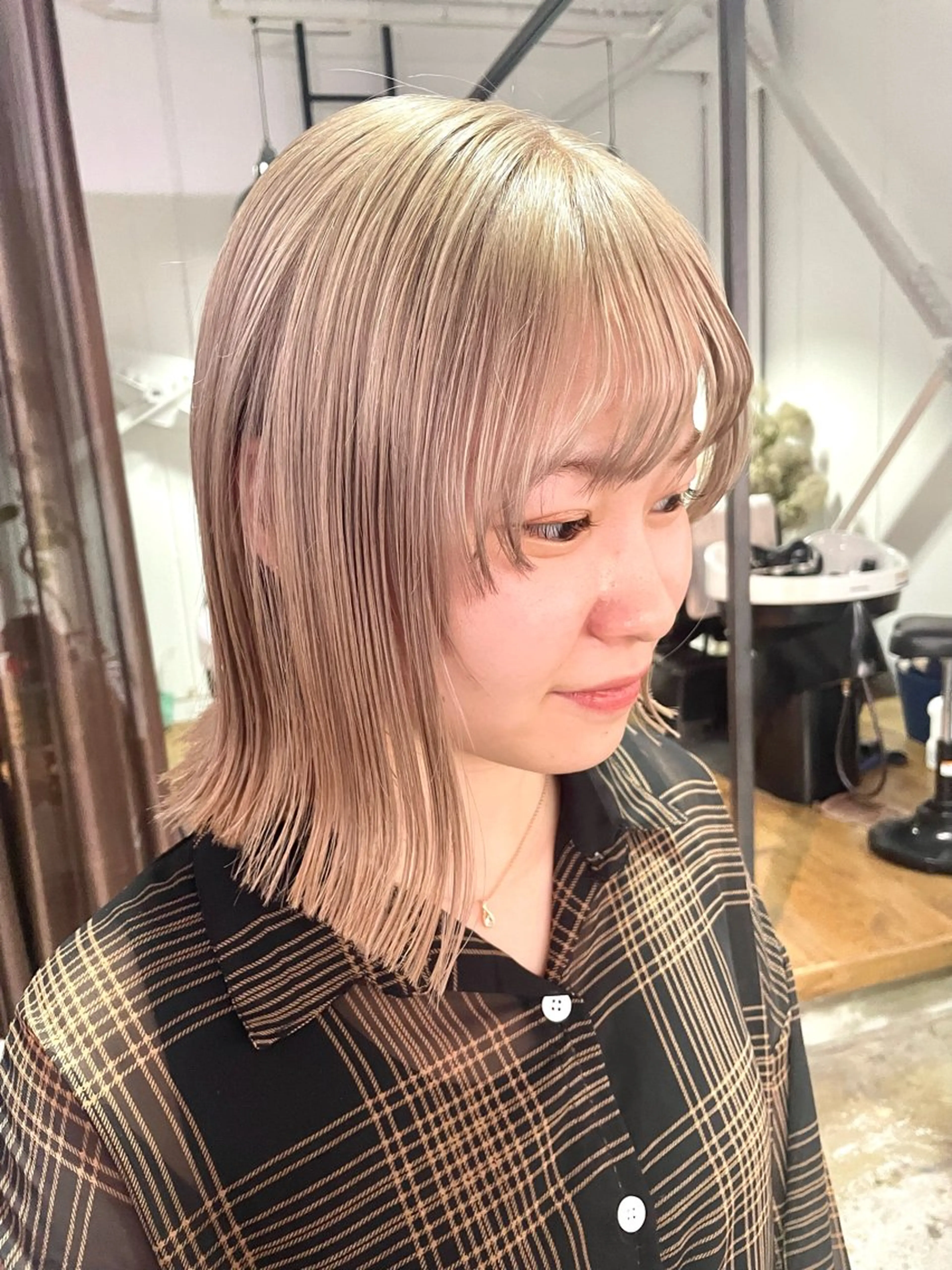 ショート カラー ブリーチ ヘアカラー MR.GOODMORNING所属・天野 優美のヘアスタイル