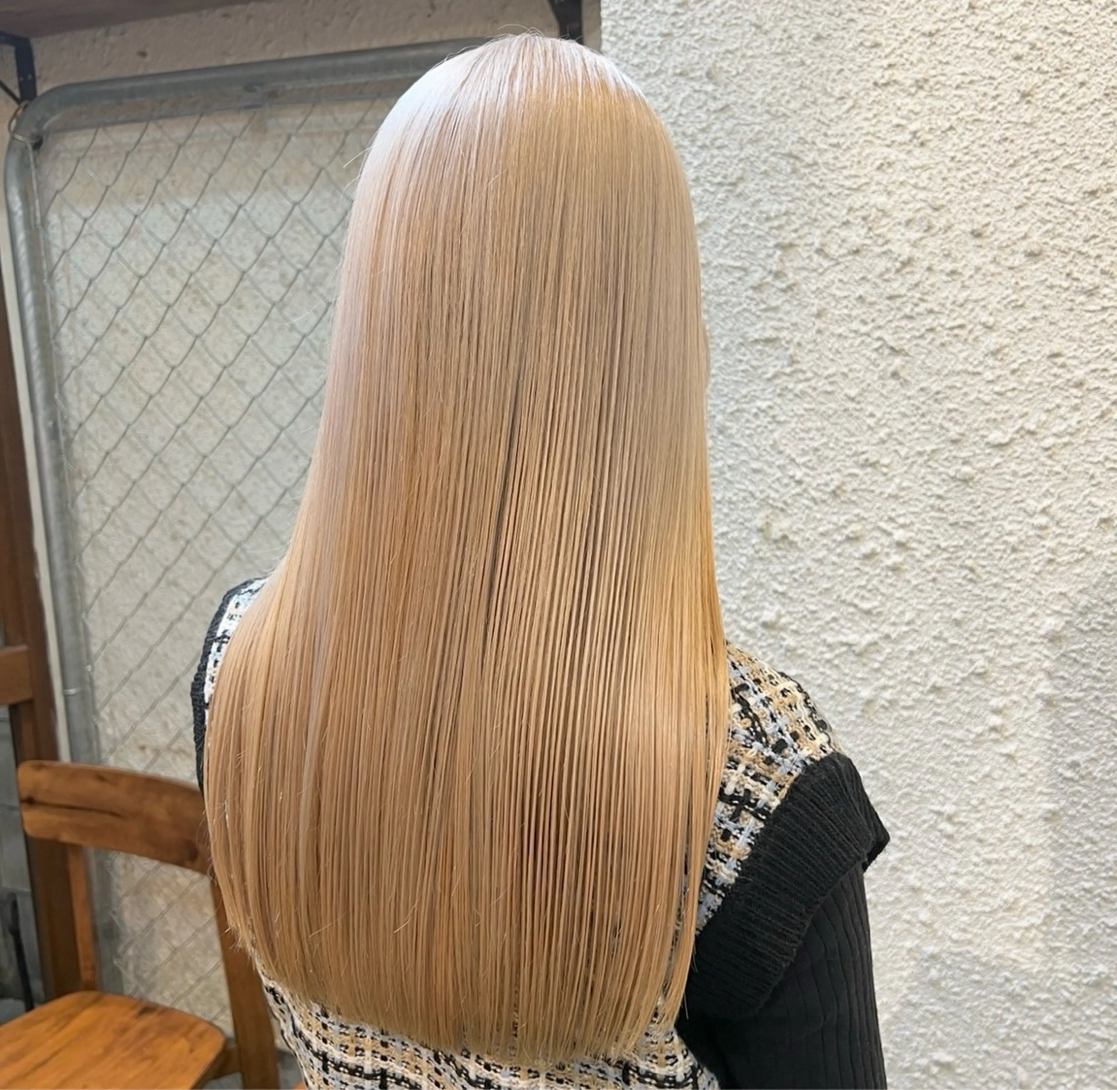 カラー ヘアカラー トリートメント ブリーチカラー×艶 🍨mihoのヘアスタイル