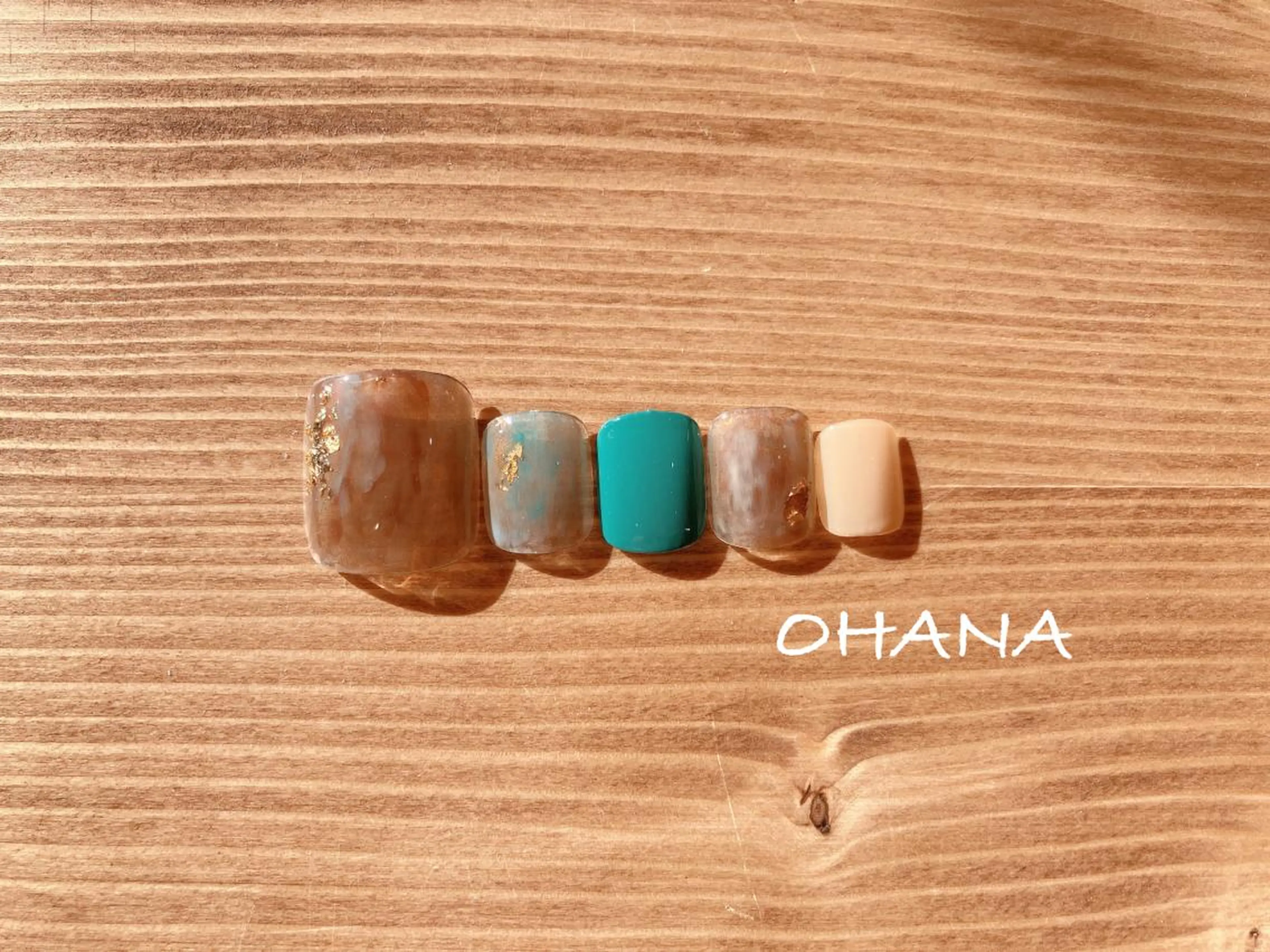 ネイル フットネイル ハート ミラーネイル ニュアンスネイル ショートネイル nailroom  OHANA所属・nailroom OHANA🌴のネイルデザイン