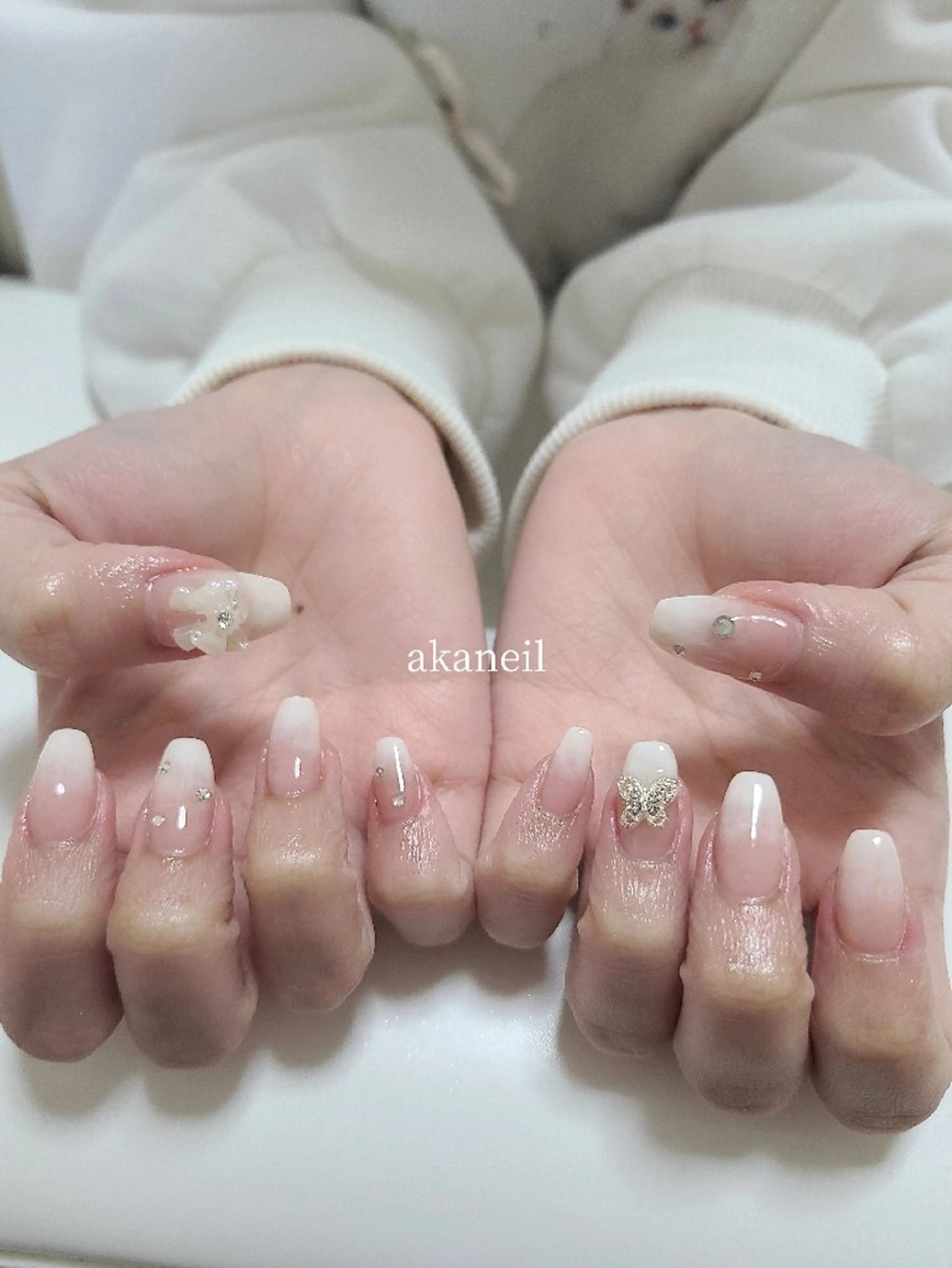 ネイル ホワイト 冬ネイル ハンドネイル 【akaneils】 アカネのネイルデザイン