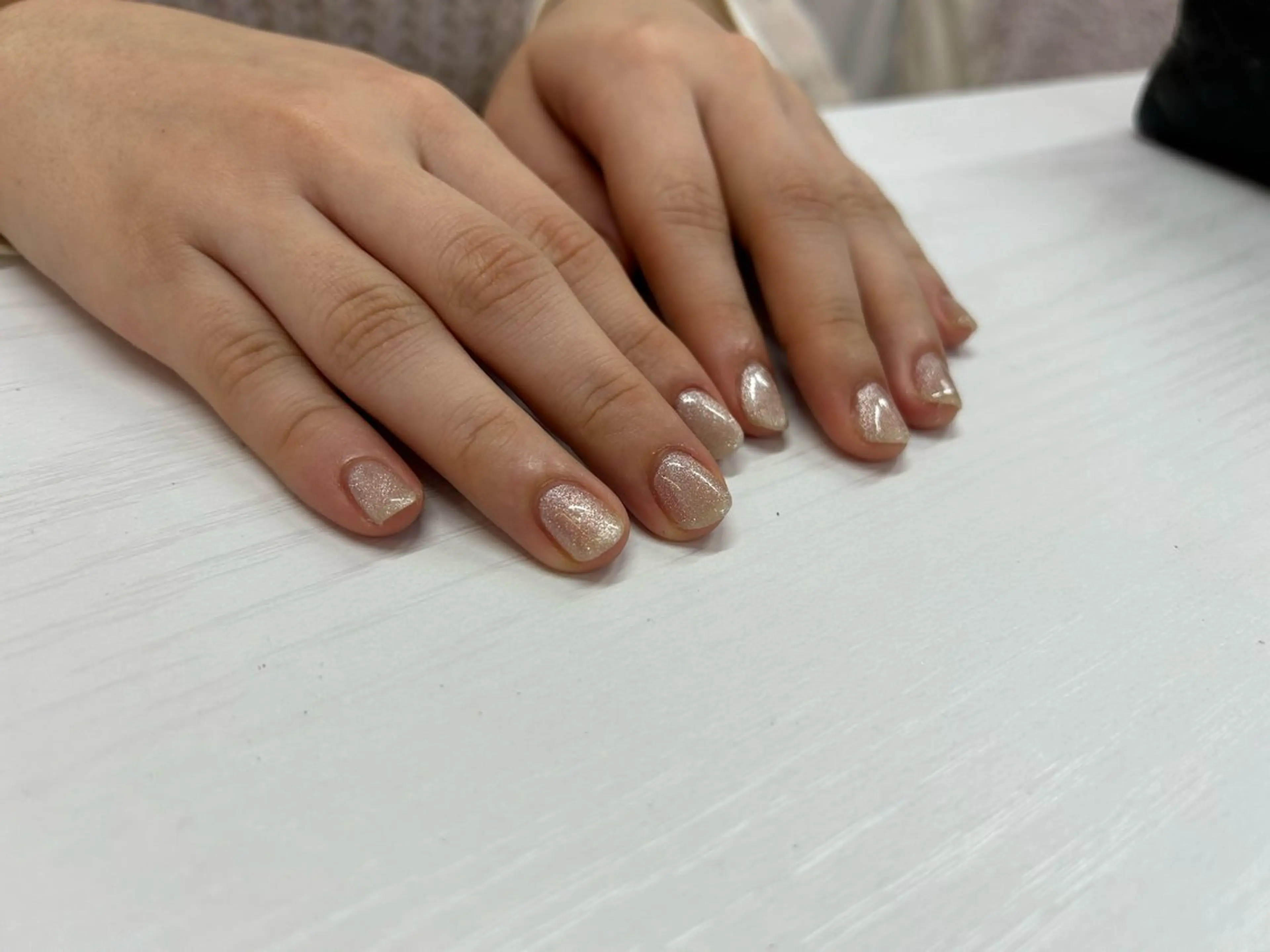 ネイル マグネットネイル ホワイト C’enna nanakaのネイルデザイン