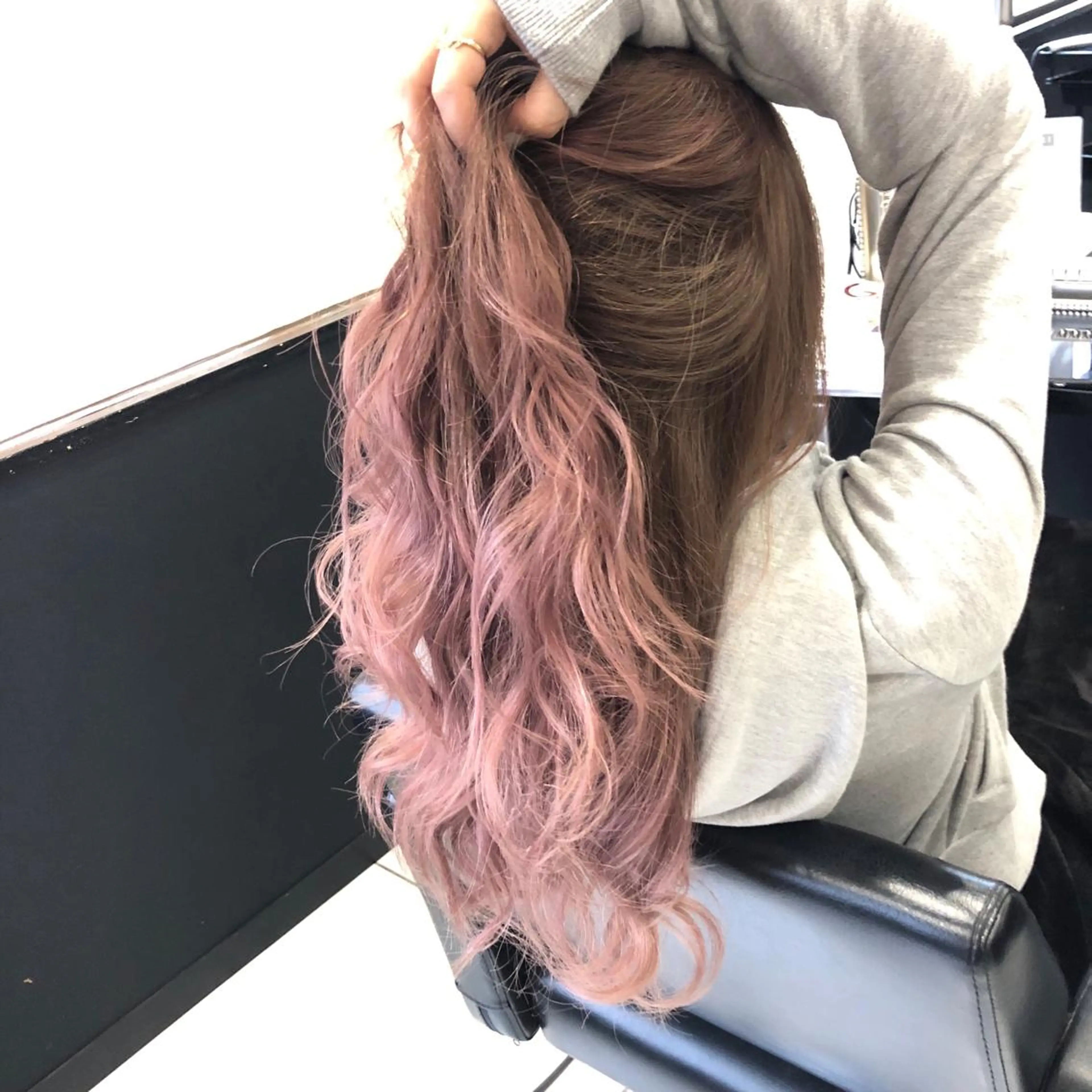 カラー グラデーションカラー 🦖店長🦖pino #しのだスペシャルのヘアスタイル