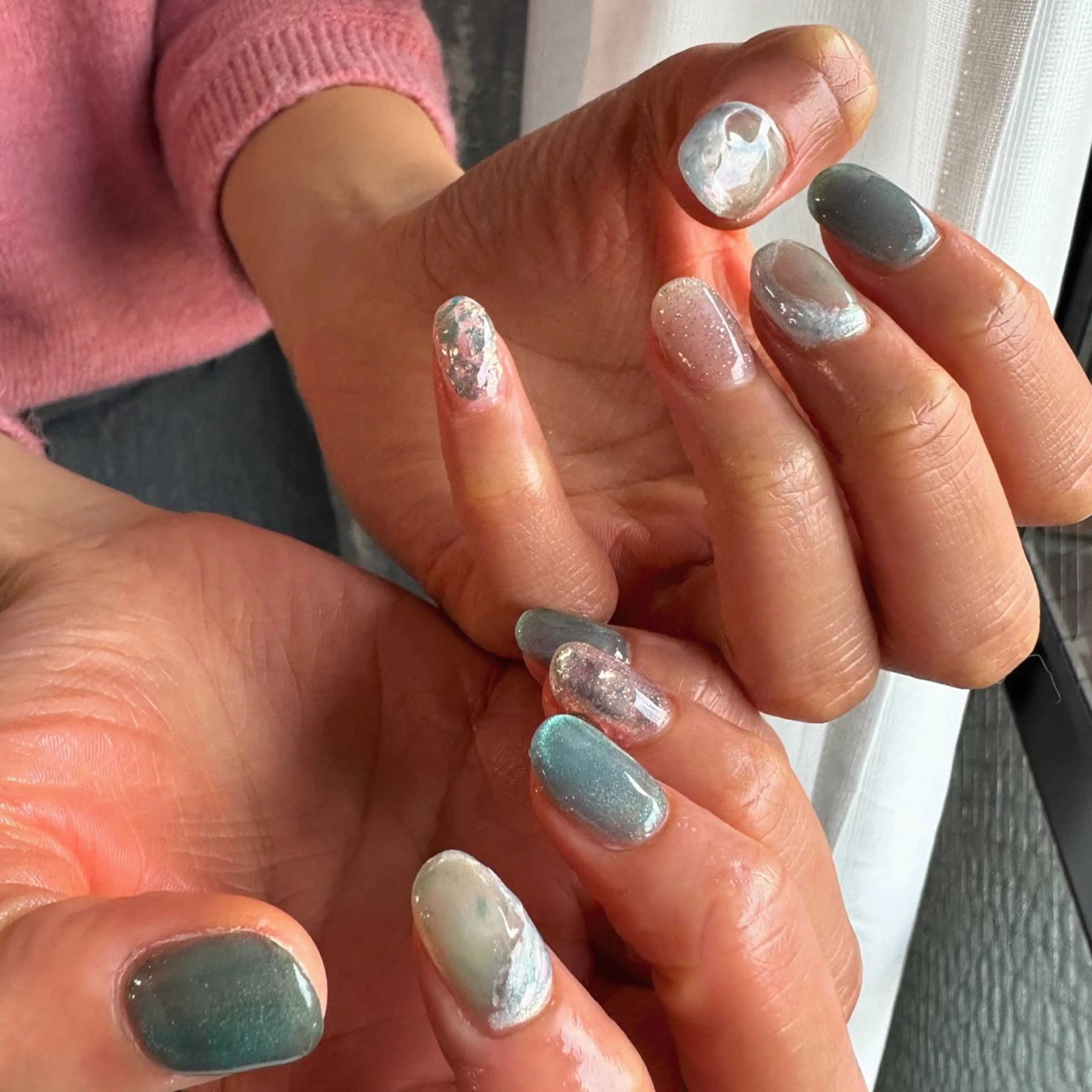 ネイル ブルー フットネイル マグネットネイル ミラーネイル ニュアンスネイル nailsalon Daphneのネイルデザイン