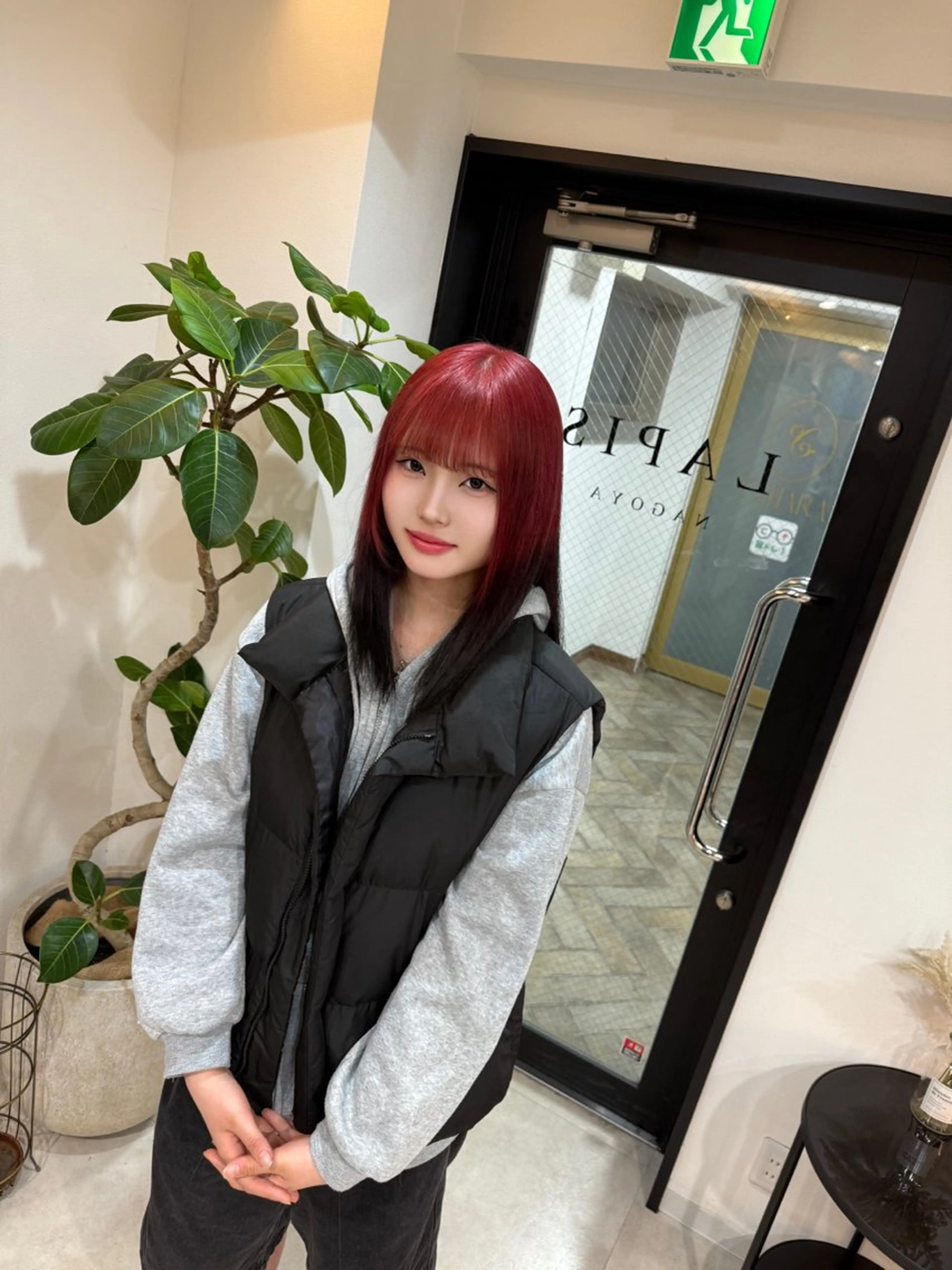 セミロング ヘアカラー ✨ハイトーン/シール エクステ✨♠優羽のヘアスタイル