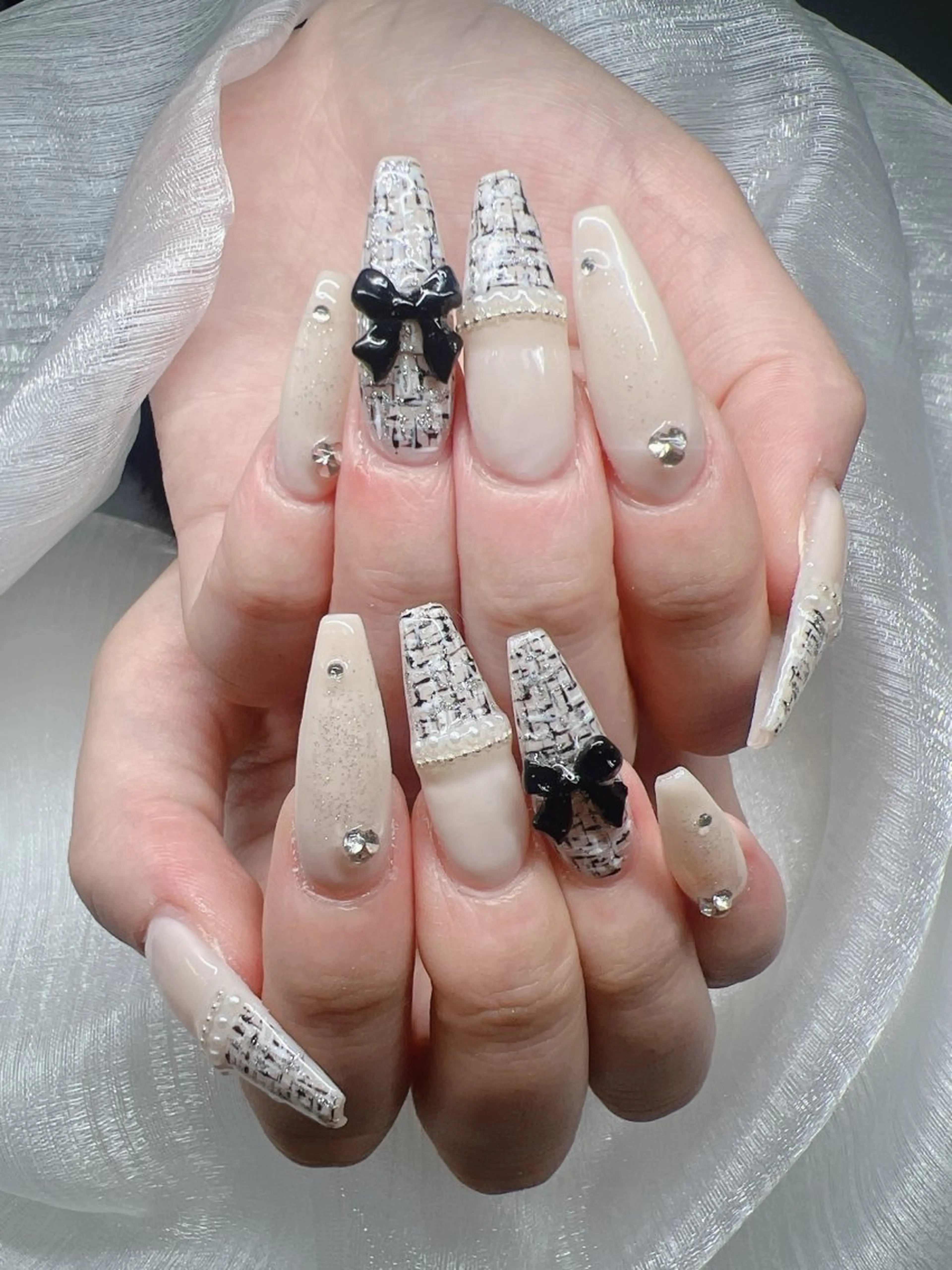 ネイル 長さ出し グラデーション 卒業式 キラキラネイル マグネットネイル ハンドネイル Lee Nails チップ長さだし専門店のネイルデザイン