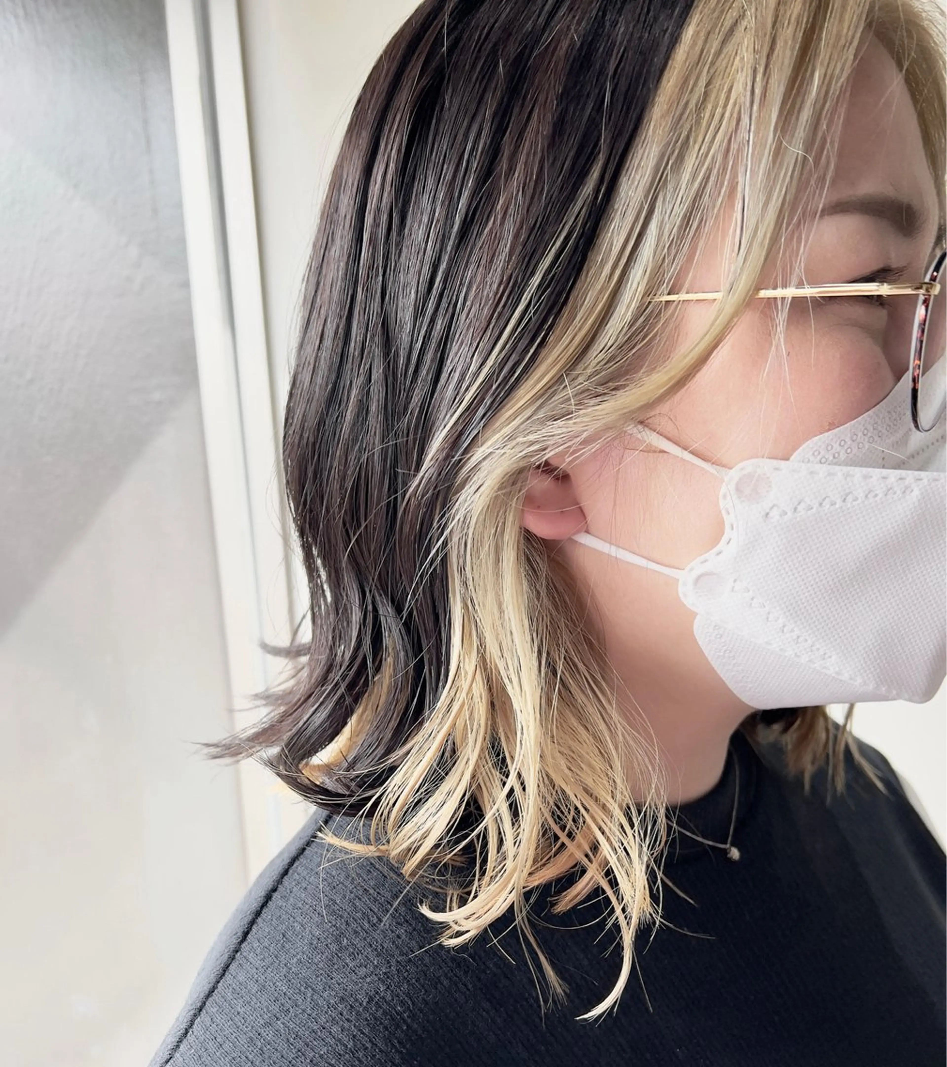 ショート カラー 縮毛矯正/ レイヤー/ミディアムのヘアスタイル