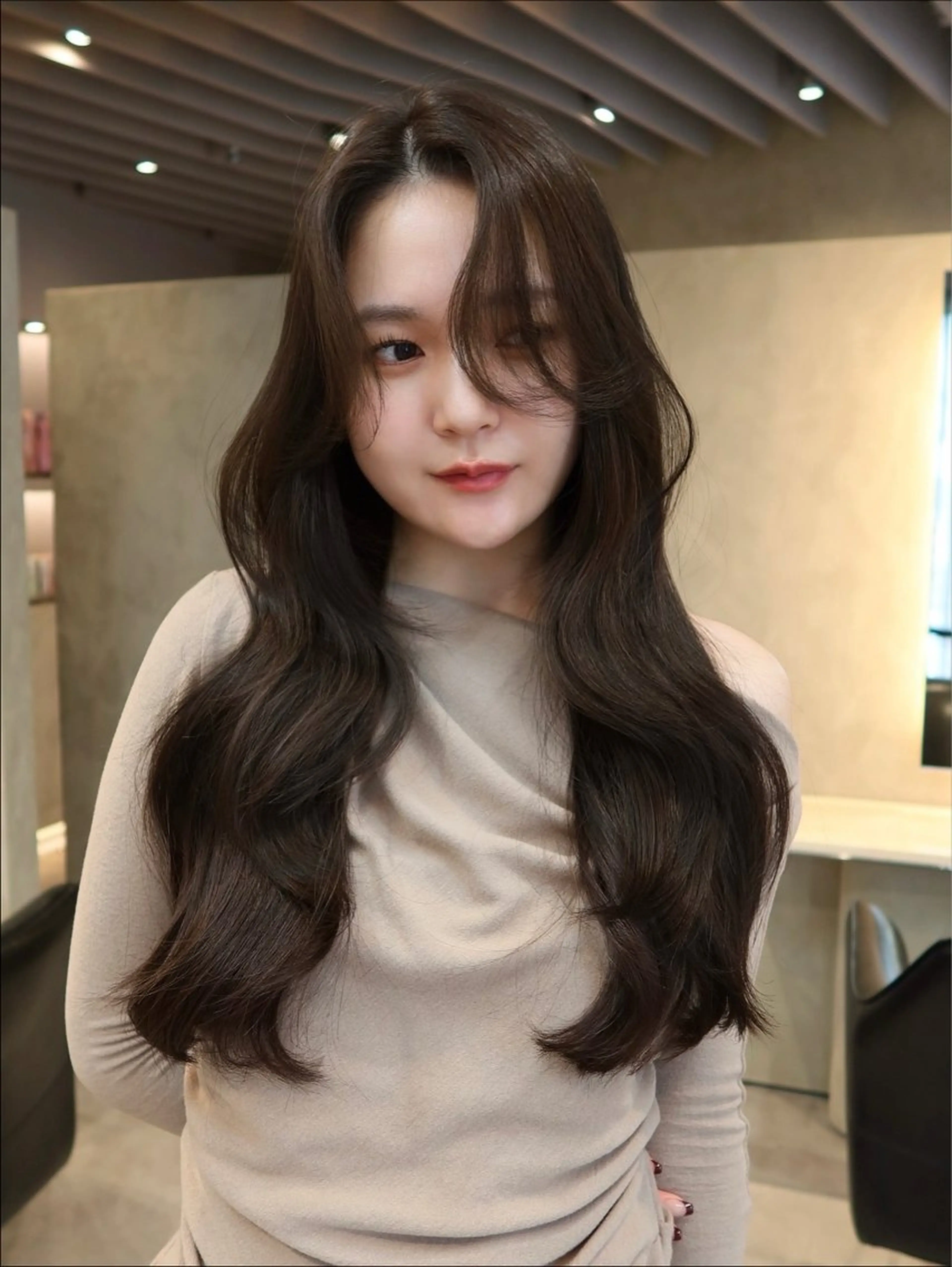 ロング アッシュ アッシュブラウン レイヤーカット 大人レイヤー 🍃外苑前/荒谷進介のヘアスタイル