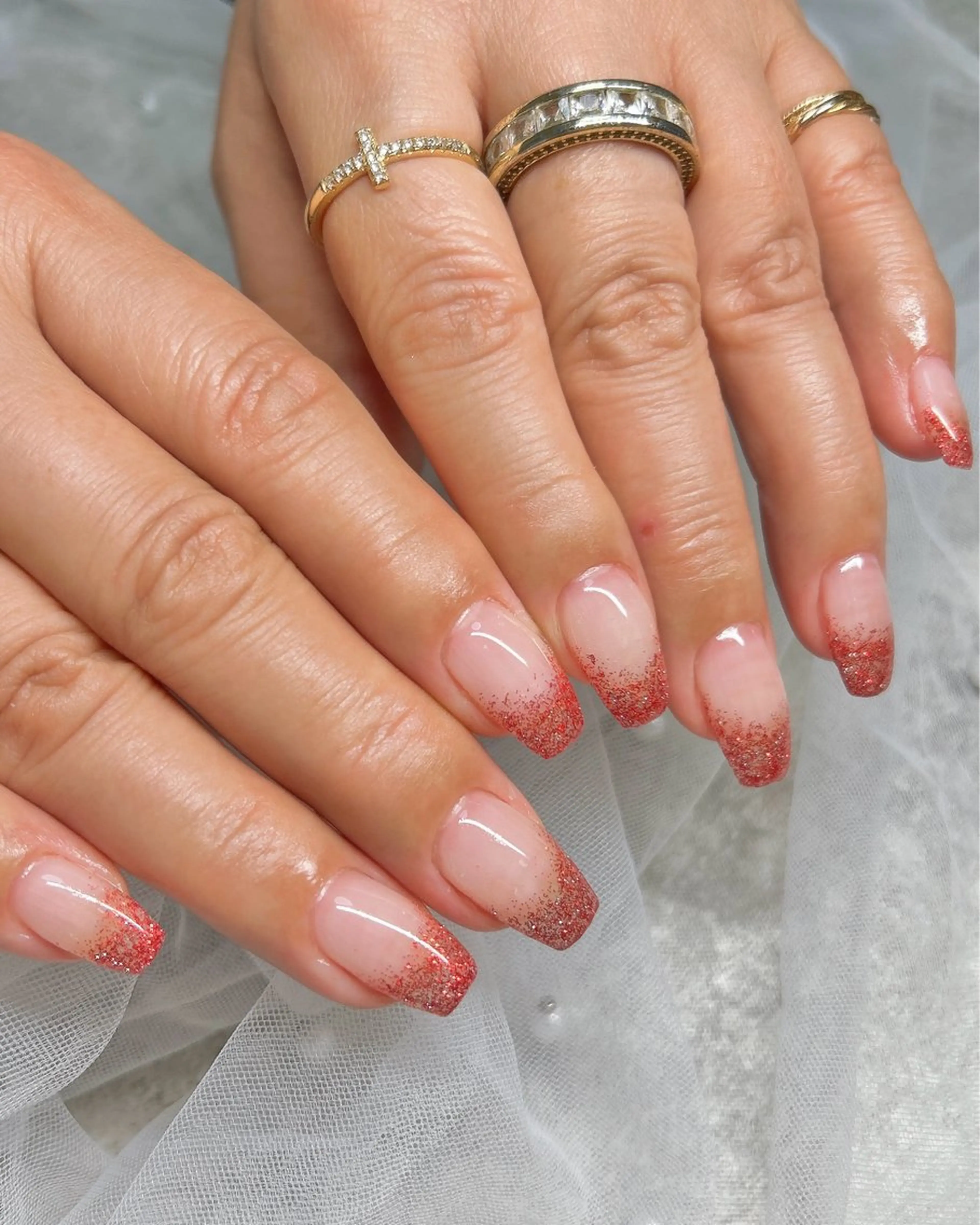 ネイル クリアネイル フラッシュネイル ジェルネイル キラキラネイル 赤色 ハンドネイル ten nail salon　かえでのネイルデザイン