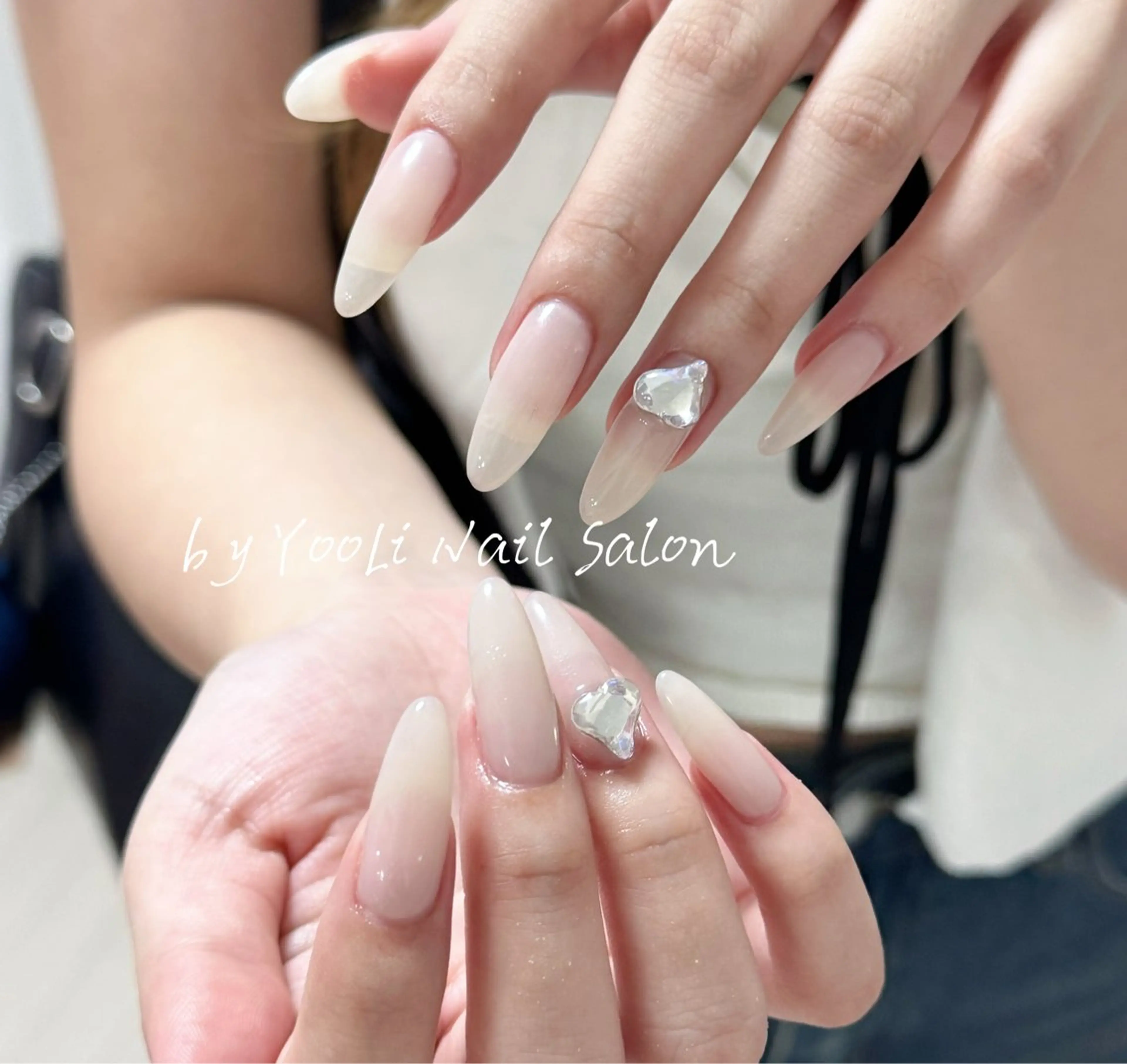 ネイル アートネイル オーロラネイル チークネイル フレンチネイル ガラスフレンチ ハンドネイル 🎀🎀YooLi Nail Salonのネイルデザイン