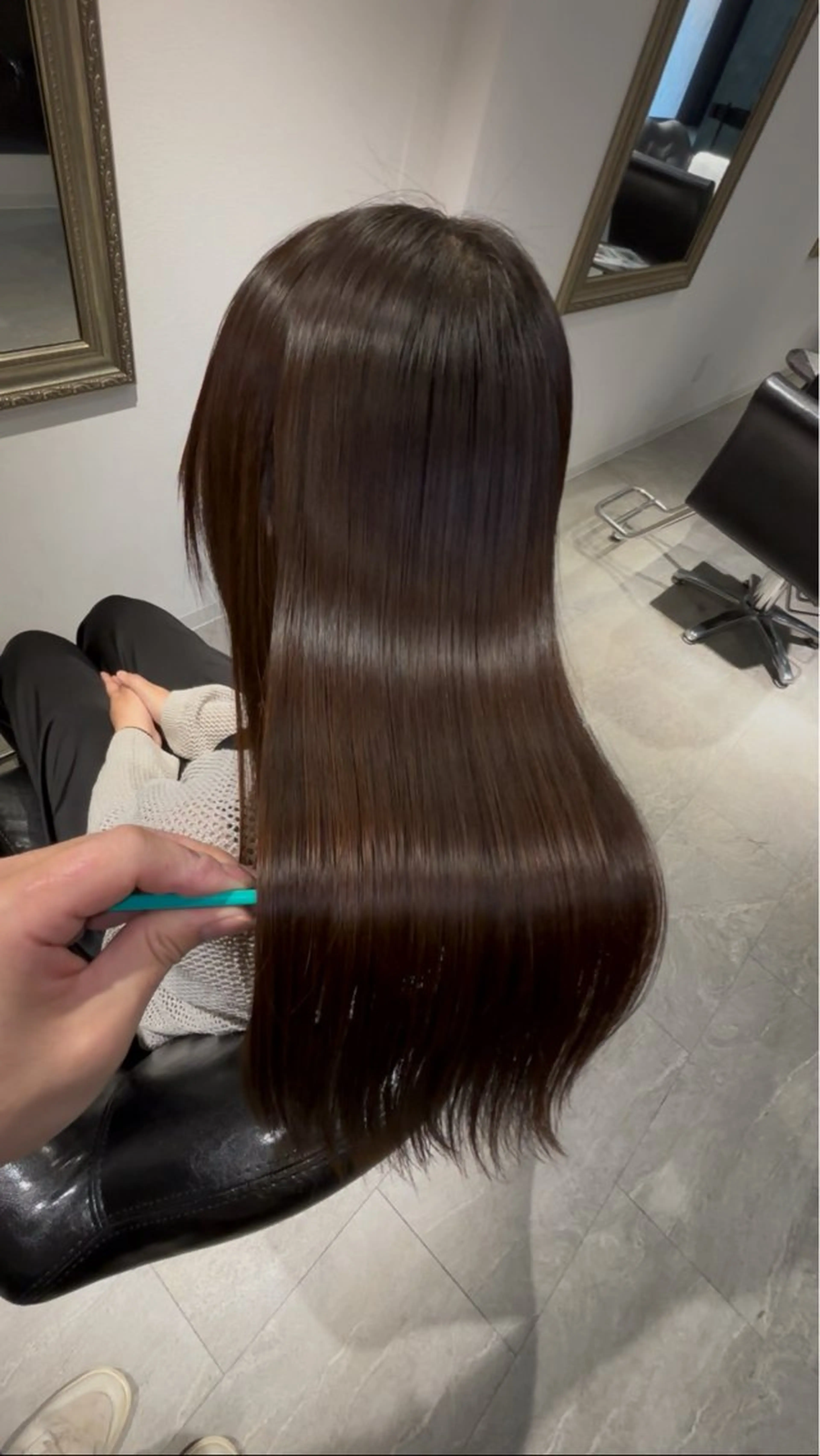 セミロング 縮毛矯正 トリートメント 髪質改善✨ /冨永隆誠のヘアスタイル