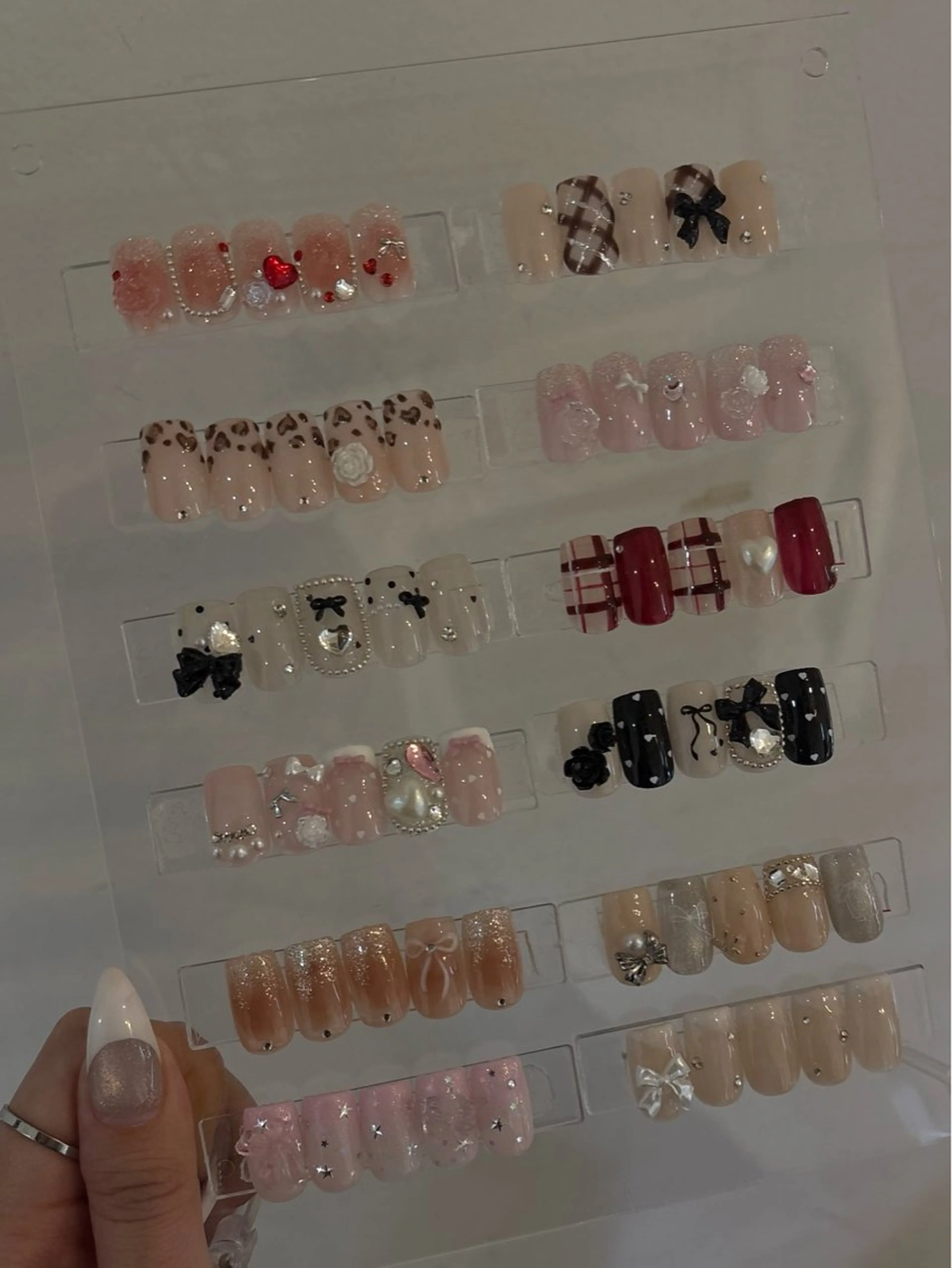 ネイル ジェルネイル マグネットネイル パラジェル シンプルネイル ワンホンネイル ハンドネイル EmaNail 肥後橋店🤍YURIのネイルデザイン