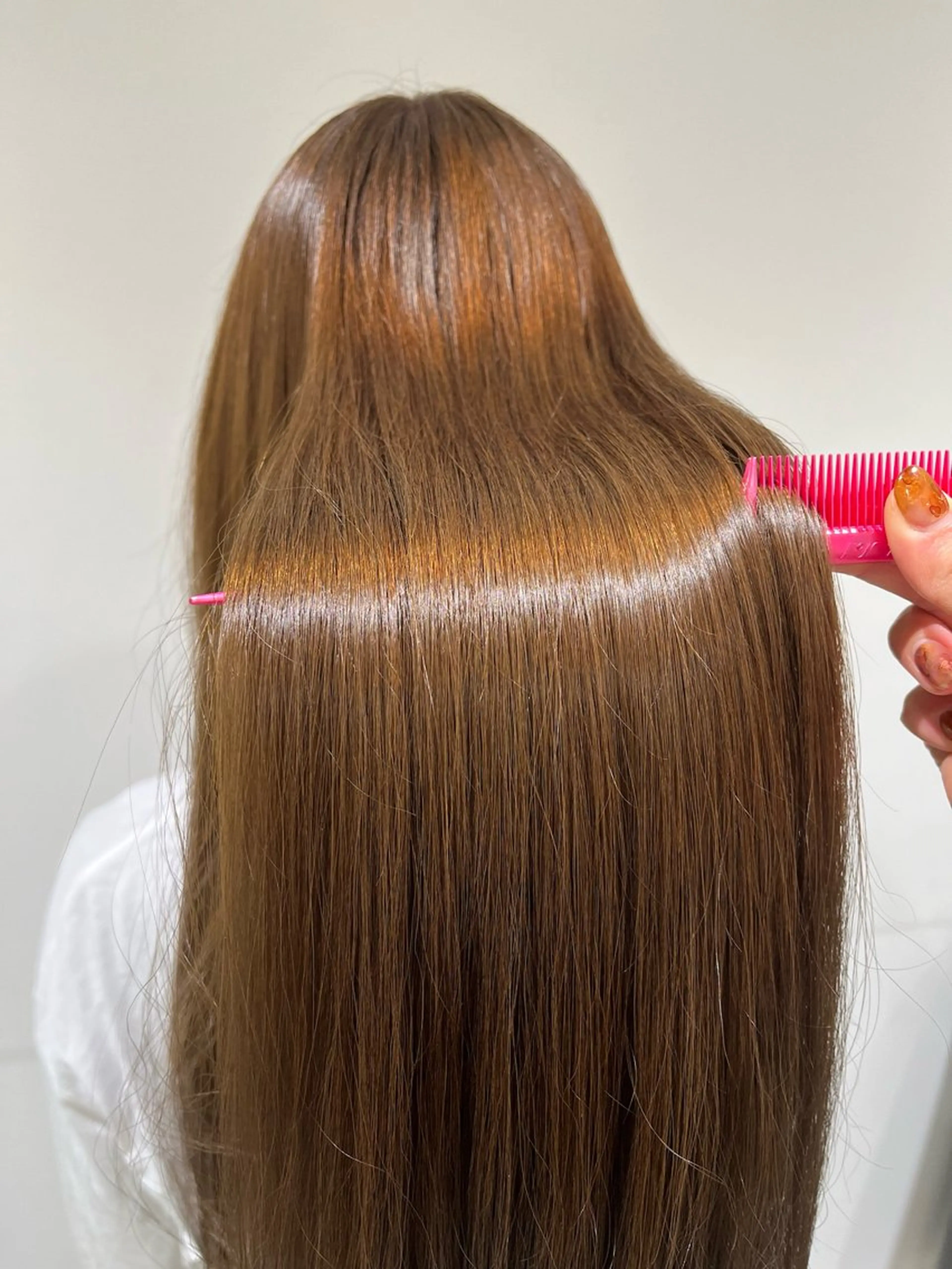 ロング ヘアカラー 巖本 真希のヘアスタイル