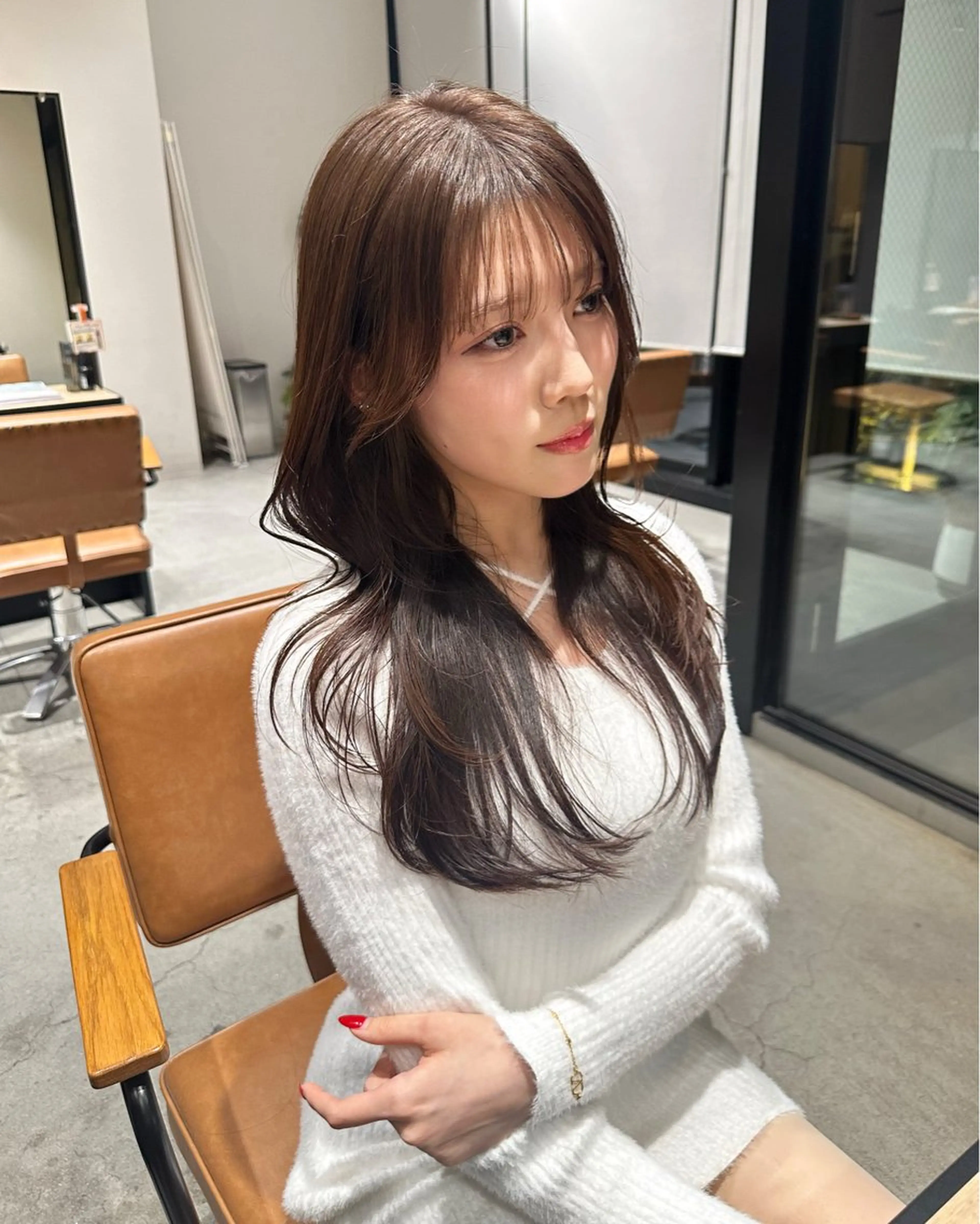 ロング カット 韓国レイヤーカット 透明感カラー冨田那樹のヘアスタイル