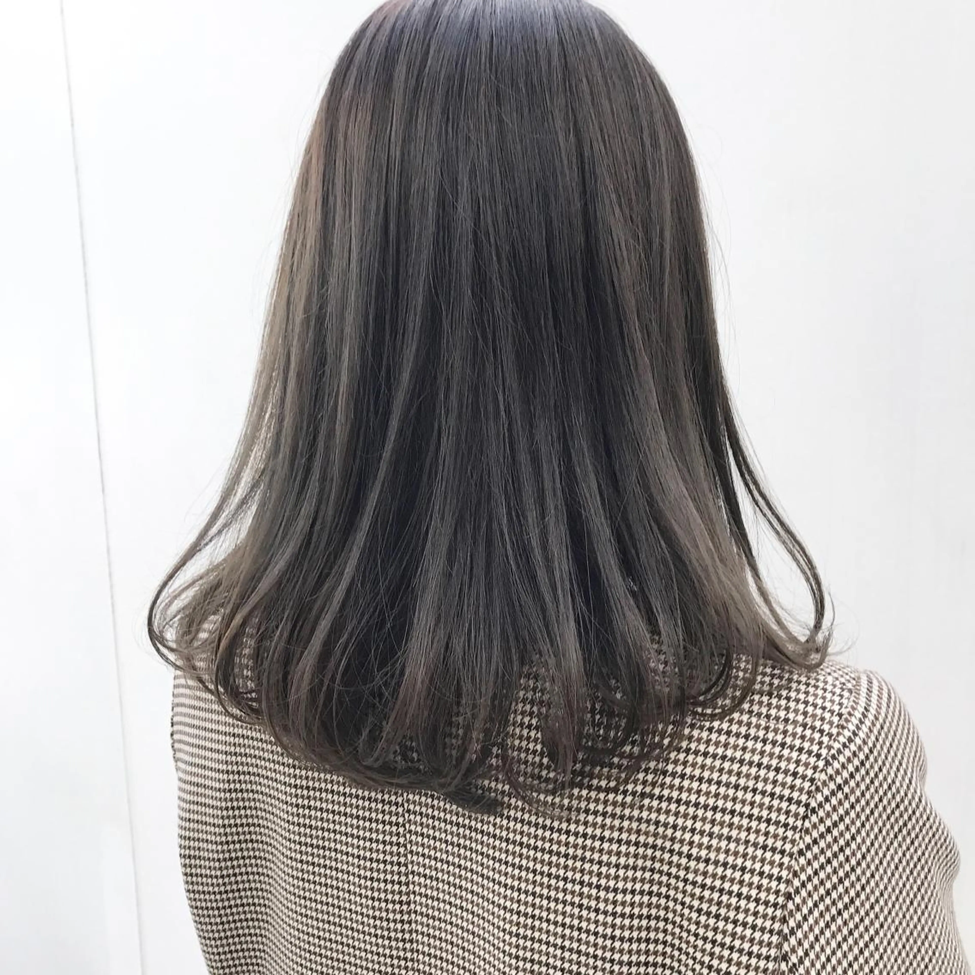 セミロング 開發 智也のヘアスタイル