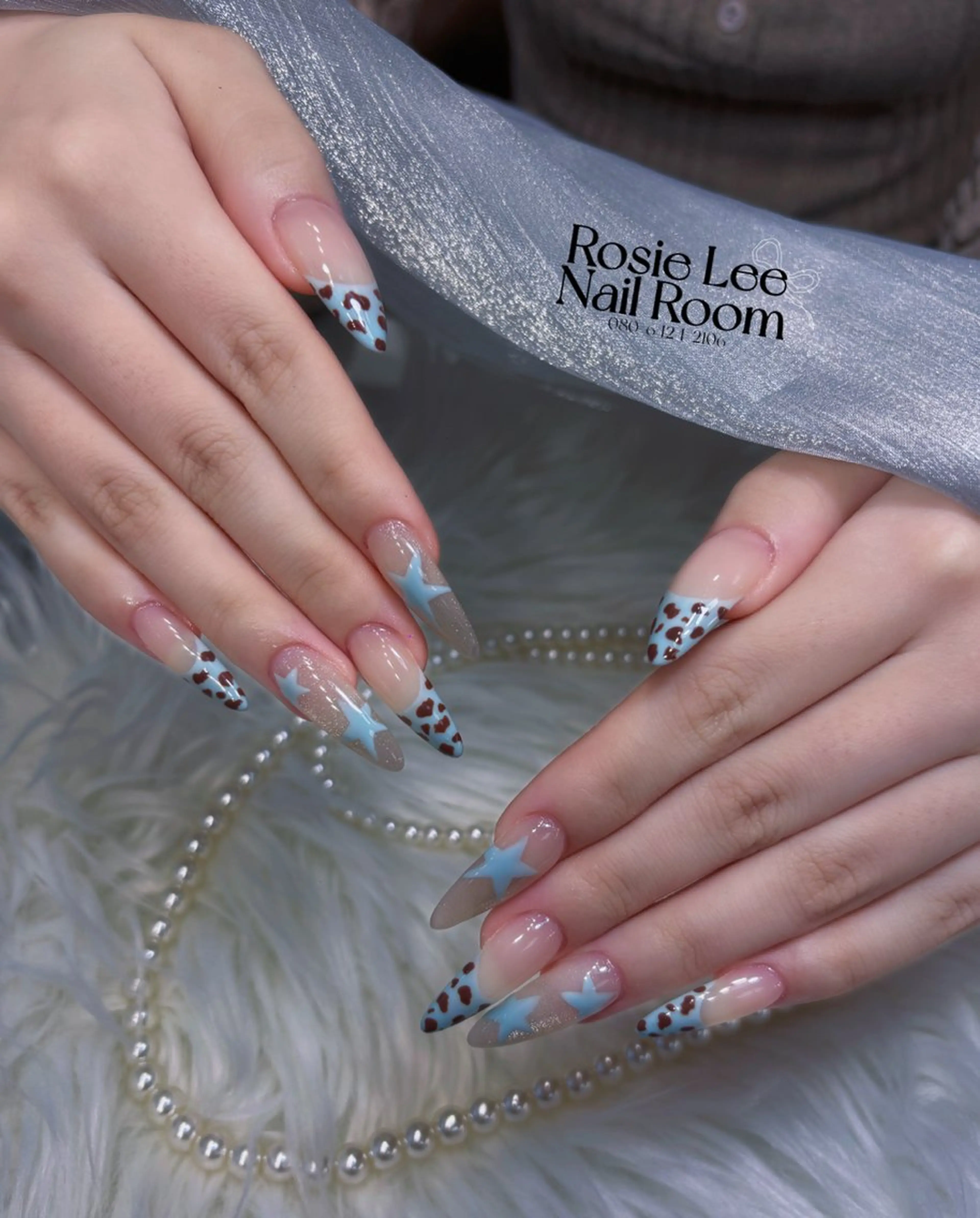 ネイル ハンドネイル ROSIE LEEのネイルデザイン