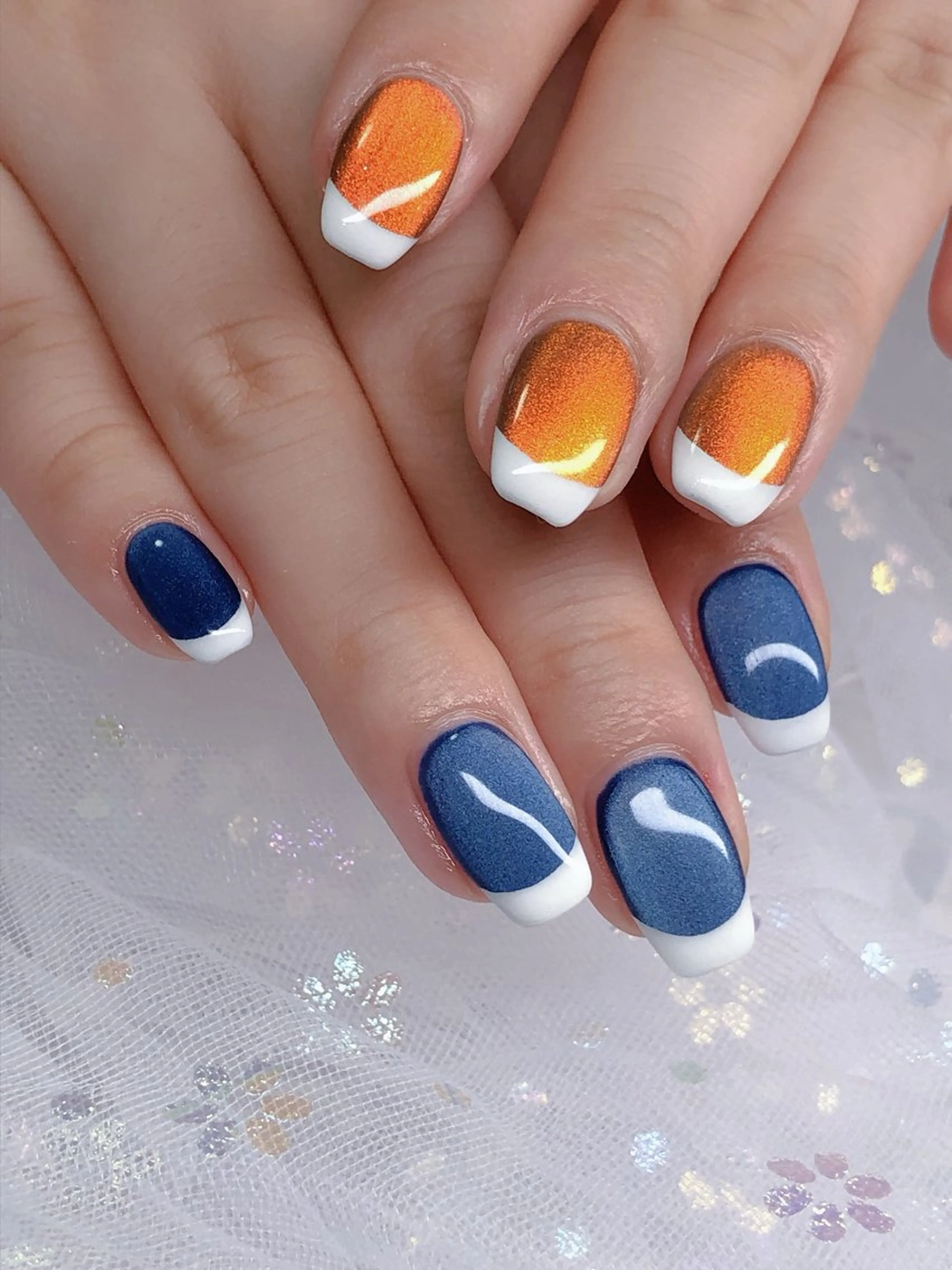 ネイル フレンチネイル マグネットネイル ハンドネイル ハンドケア ハク キのネイルデザイン