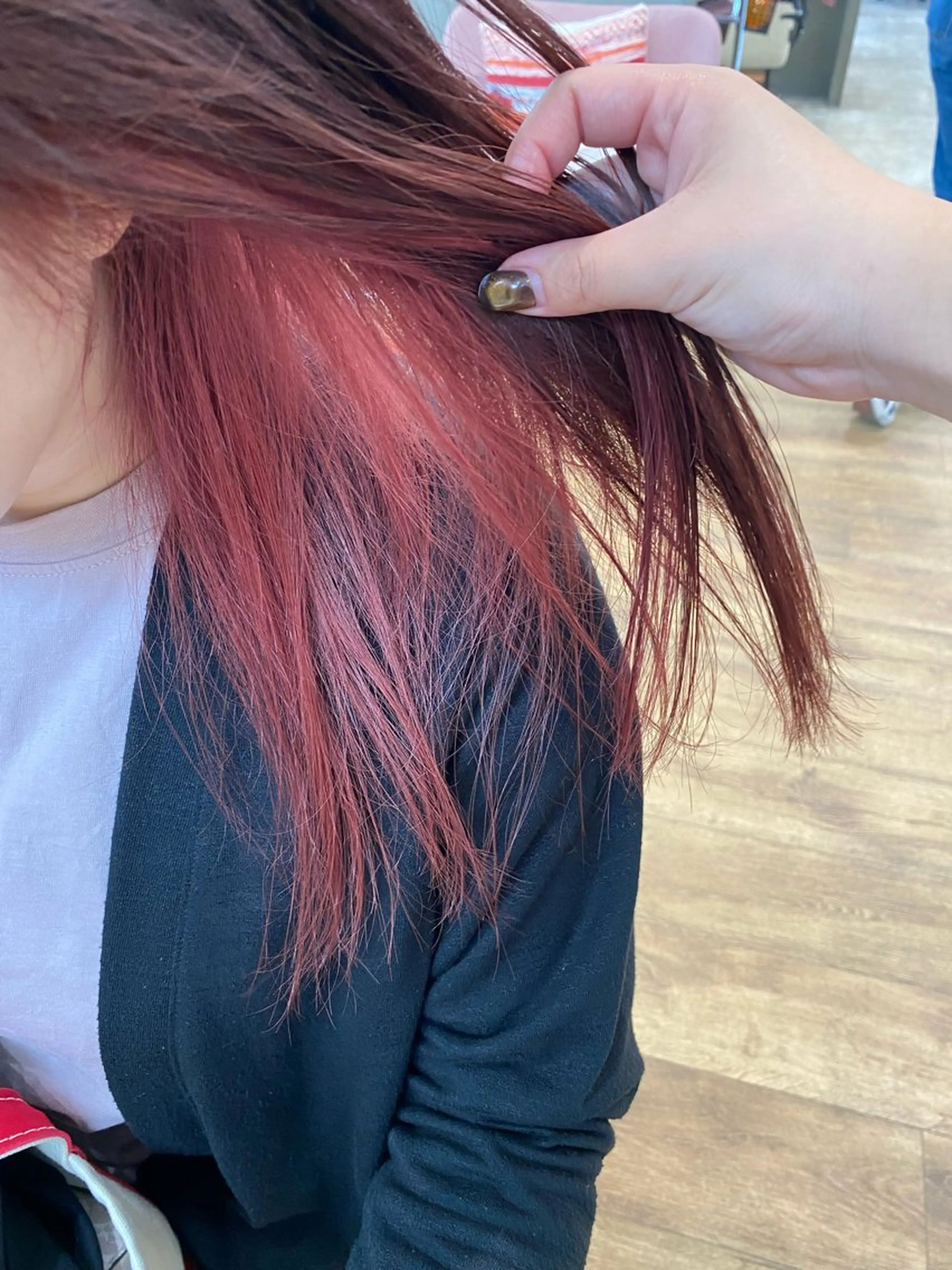 ロング カラー 藤野 凪沙のヘアスタイル