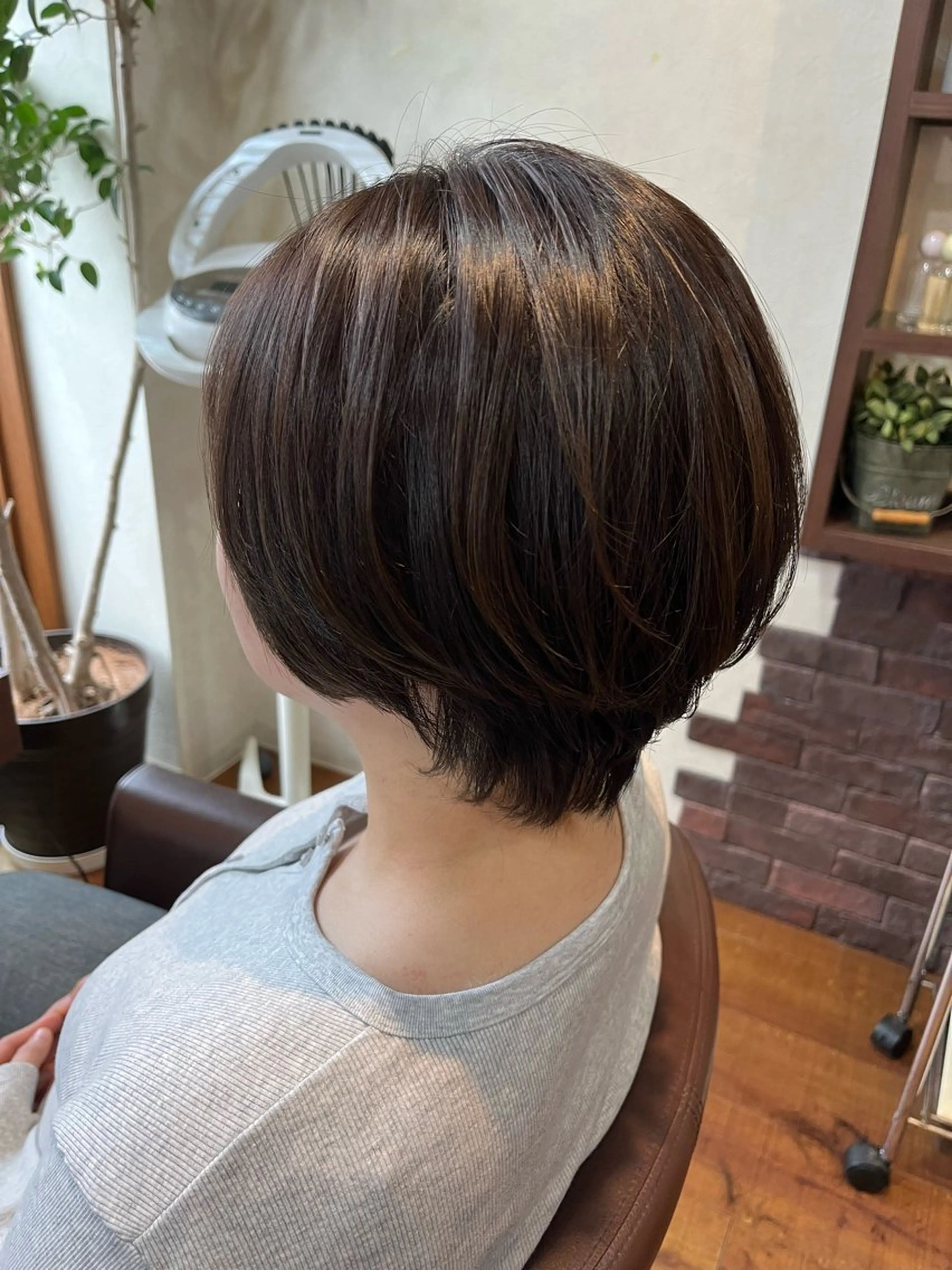 ショート カラー ショートボブ アッシュ オレンジ ボブ ショートヘア カット ヘアカラー タナカ ヒナのヘアスタイル