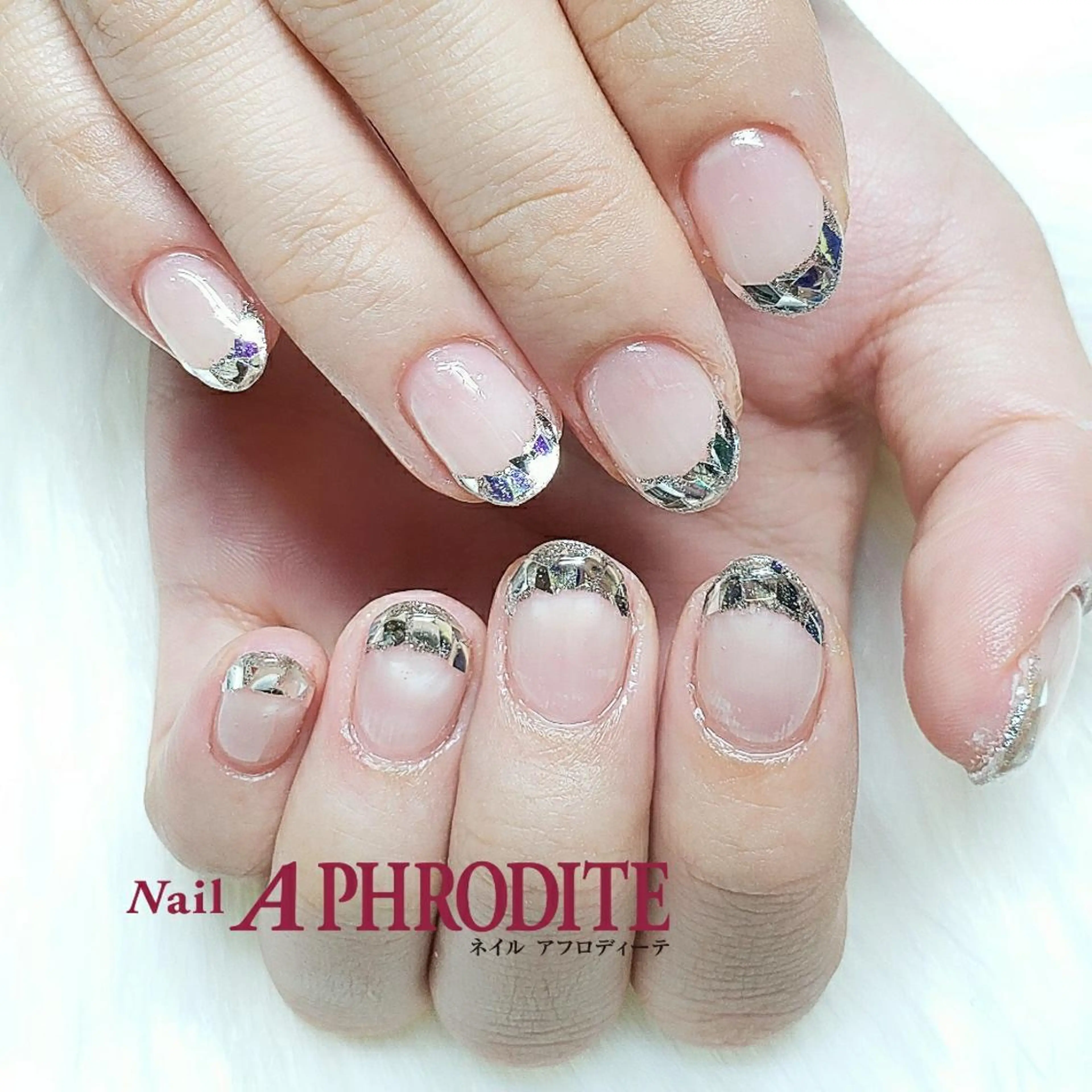 ネイル オーロラネイル クリアネイル ジェルネイル シルバー ソフトジェル ハンドネイル Nail  Aphroditeのネイルデザイン
