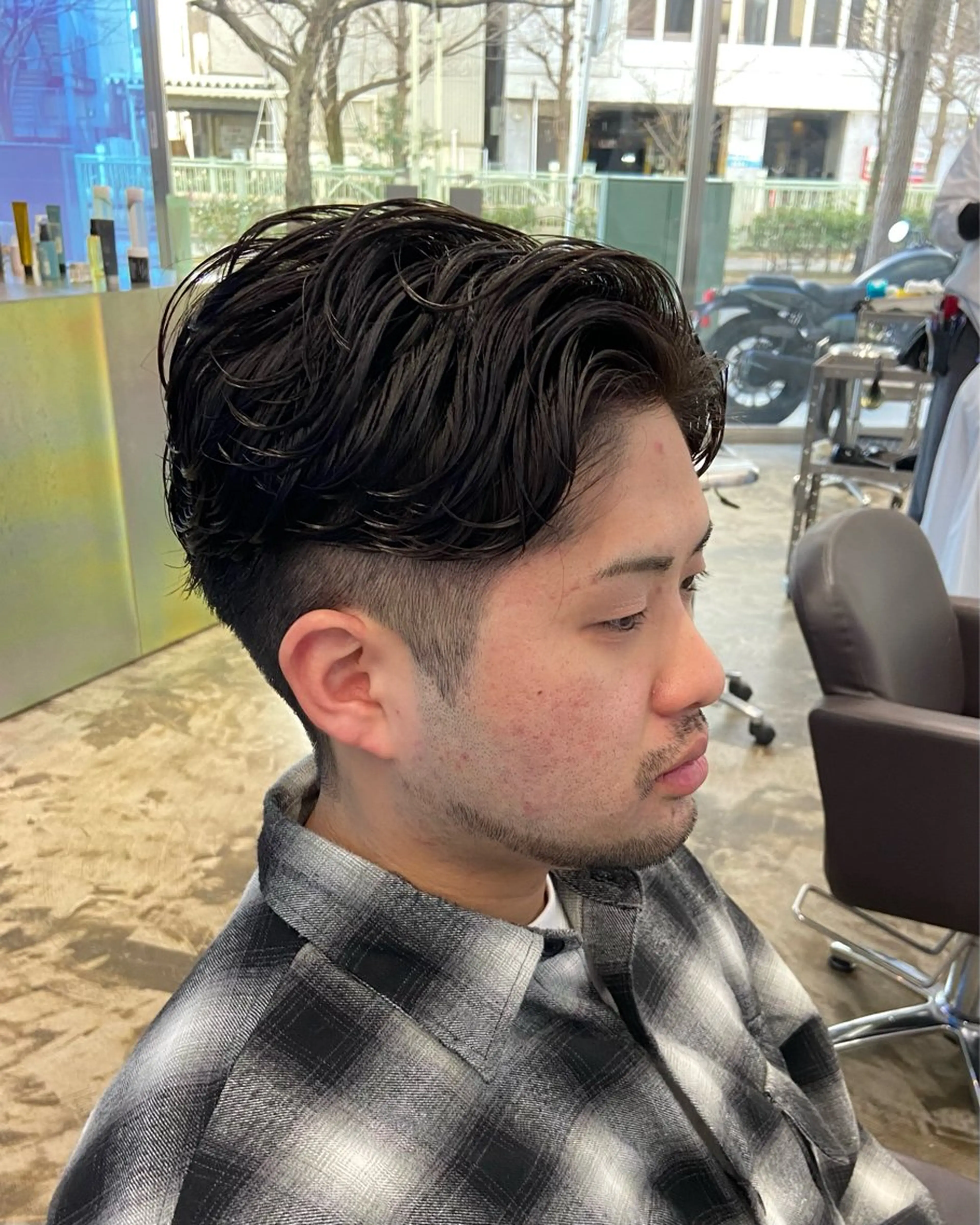 ショート メンズ センターパート メンズパーマ ショートヘア カット メンズセンターパート 外人風ヘア/KOTAのヘアスタイル