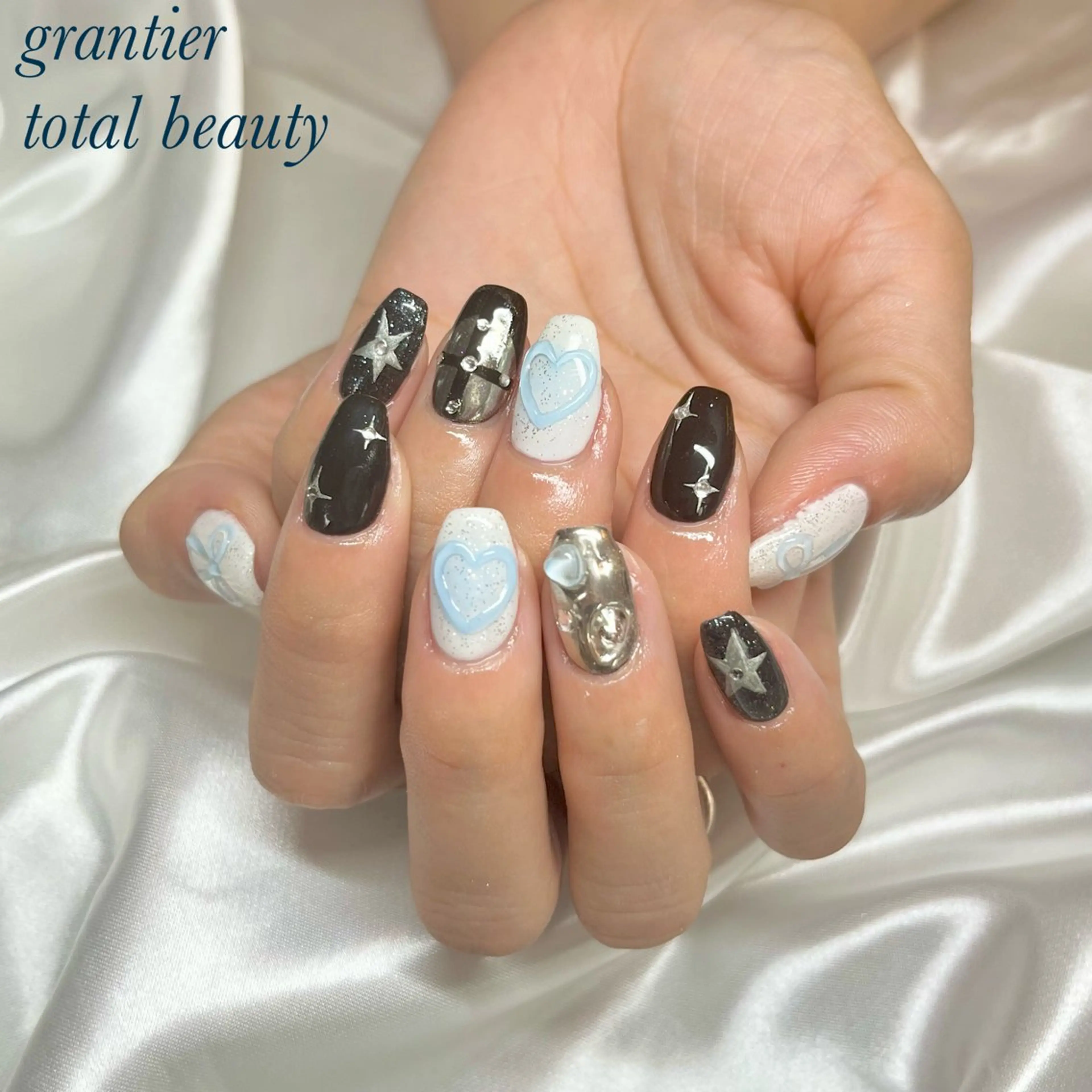 ネイル 韓国ネイル 水色 リボン ハンドネイル フットネイル grantier beautyのネイルデザイン