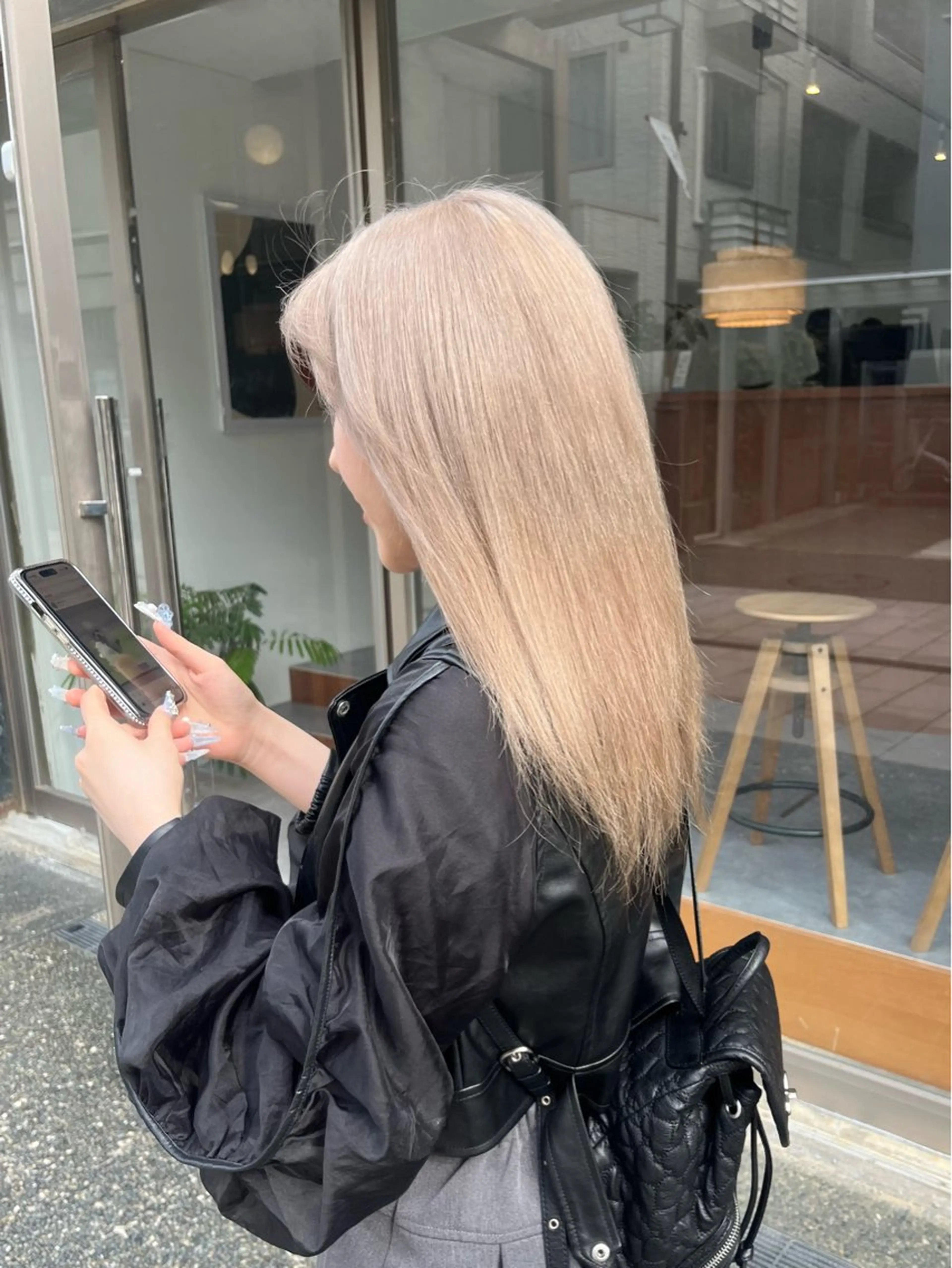 セミロング ヘアカラー 🟣niw SHUNNA🟣のヘアスタイル