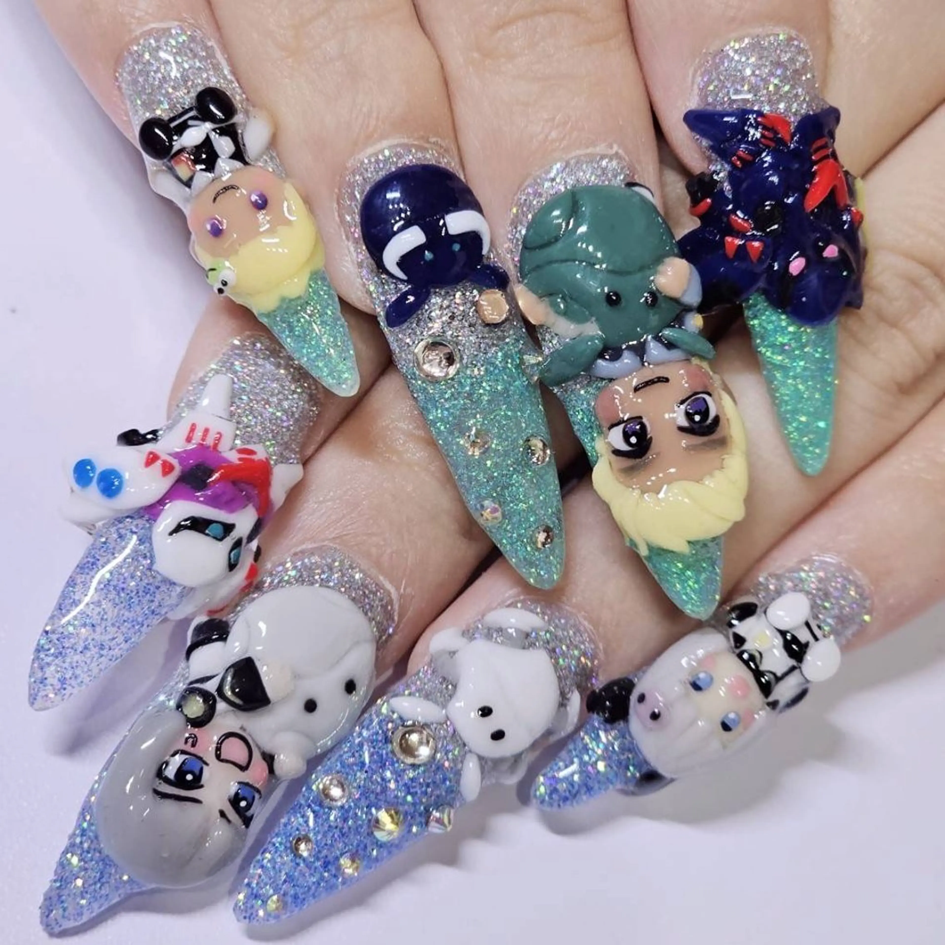 ネイル アートネイル オーロラネイル ブルー グラデーション グリーン ハンドネイル よしだ ひろきのネイルデザイン