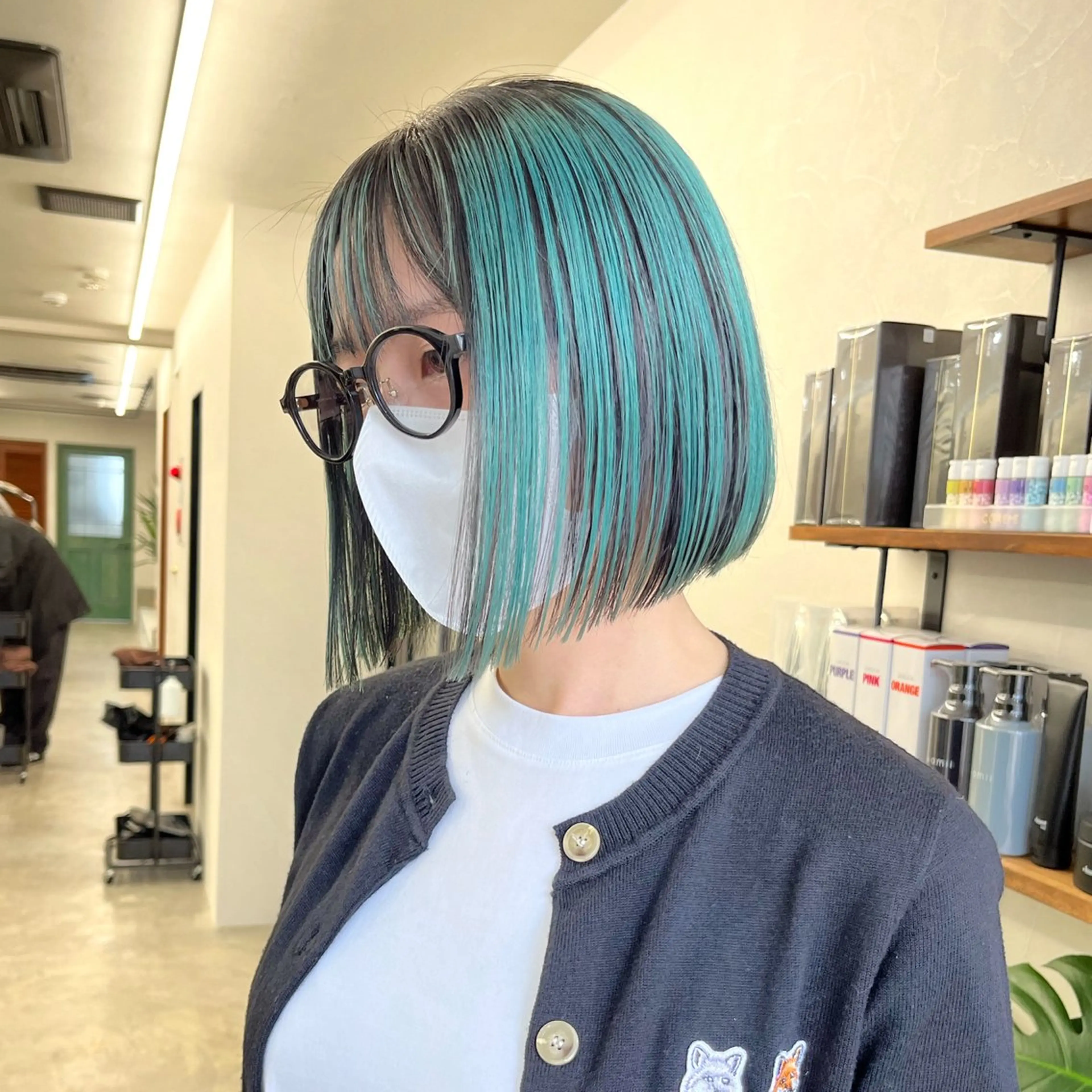 ショート カラー ブリーチ ブルーカラー ブリーチなしカラー ボブ レイヤーカット カット ヘアカラー トリートメント 初めてのショート お任せください✂️のヘアスタイル