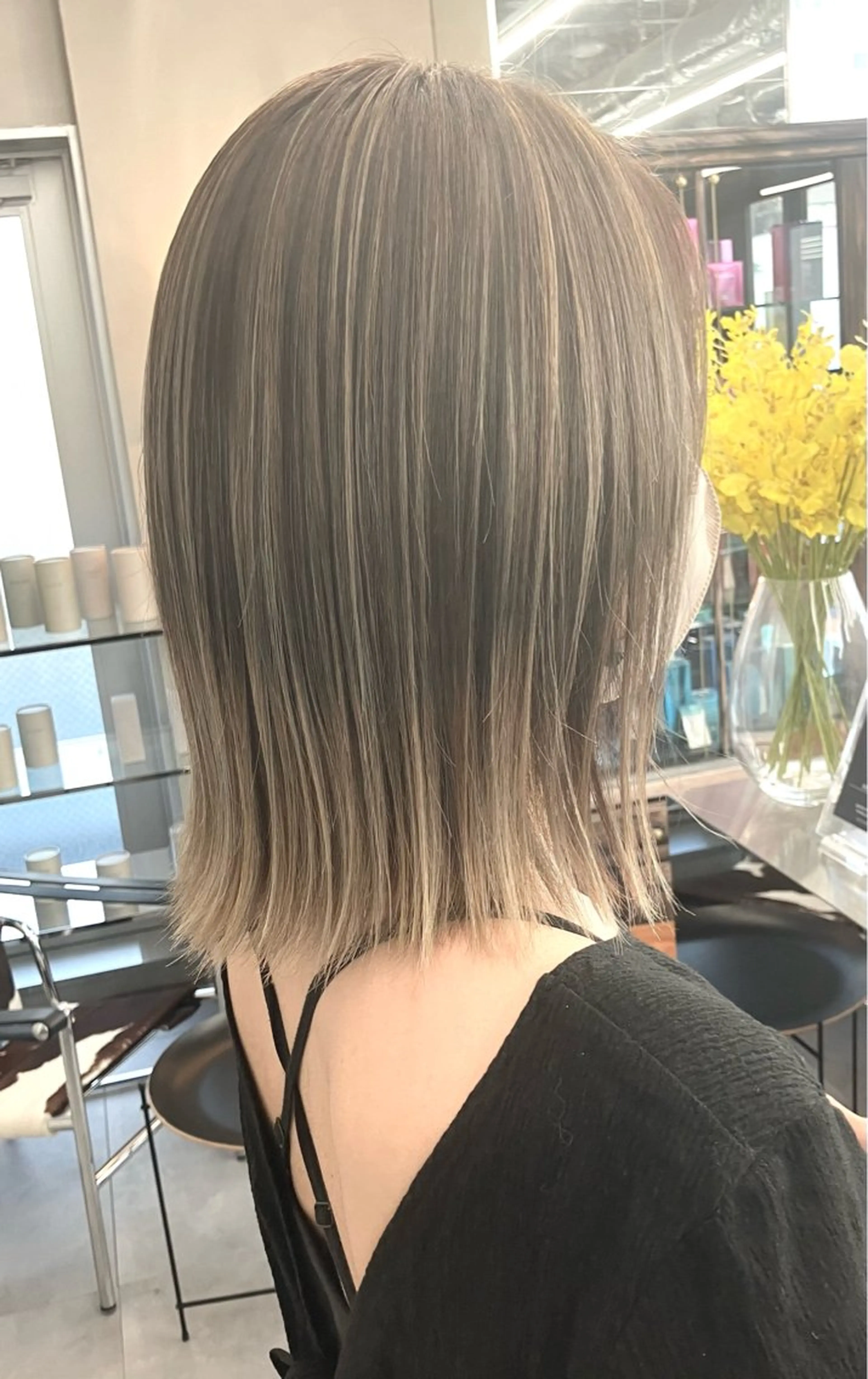 ミニモ限定!本日予約歓迎😊気分転換に🌺ケアブリーチ+美発色カラー✨の写真