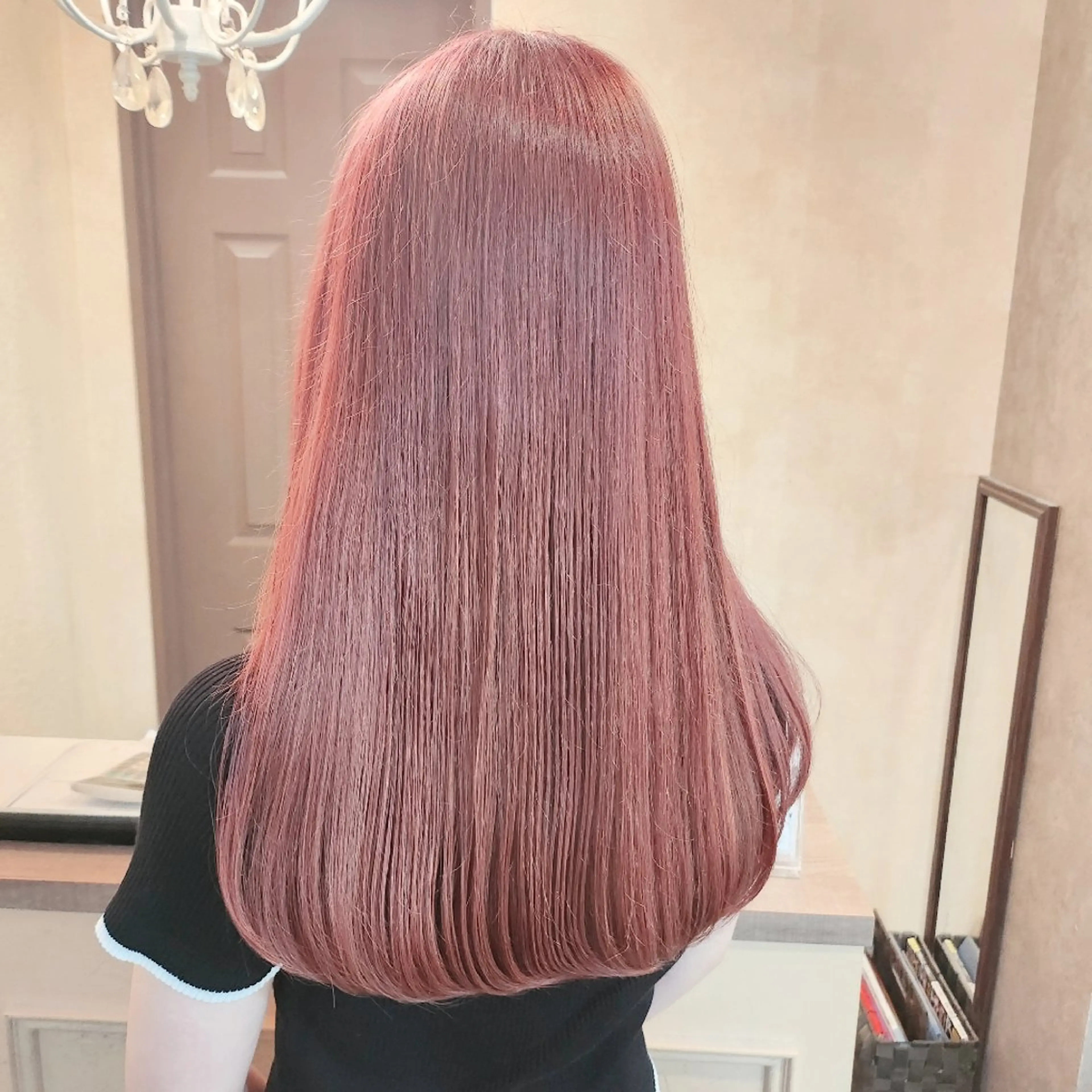 ロング カラー ブリーチ 透明感カラー ピンクカラー ヘアカラー トリートメント 田井中 悠紀のヘアスタイル