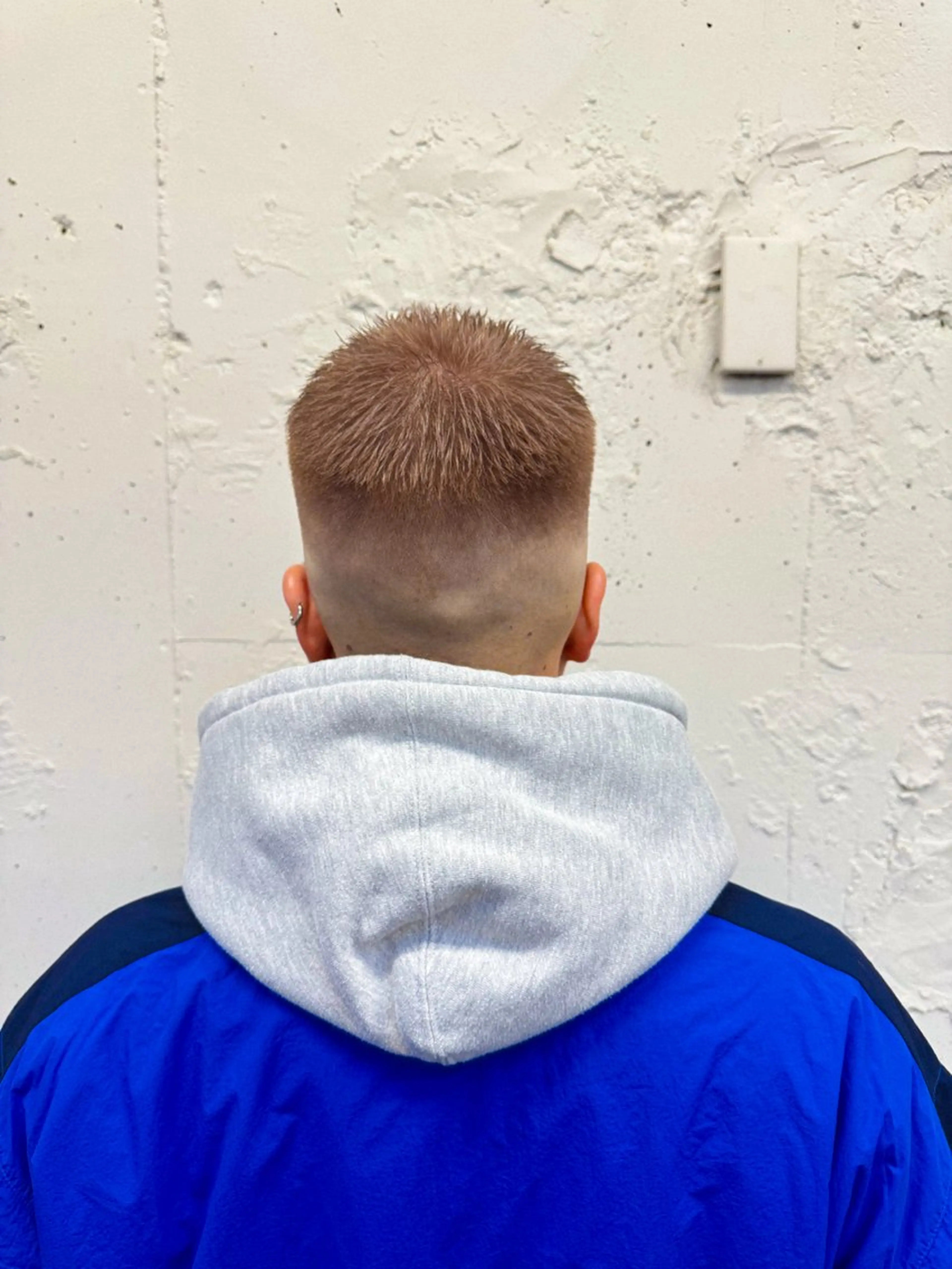 ショート カラー メンズ センターパート ダウンパーマ フェードカット メンズハイライト メンズパーマ カット ヘアカラー トリートメント 💈メンズ特化💈 TASUKUのヘアスタイル