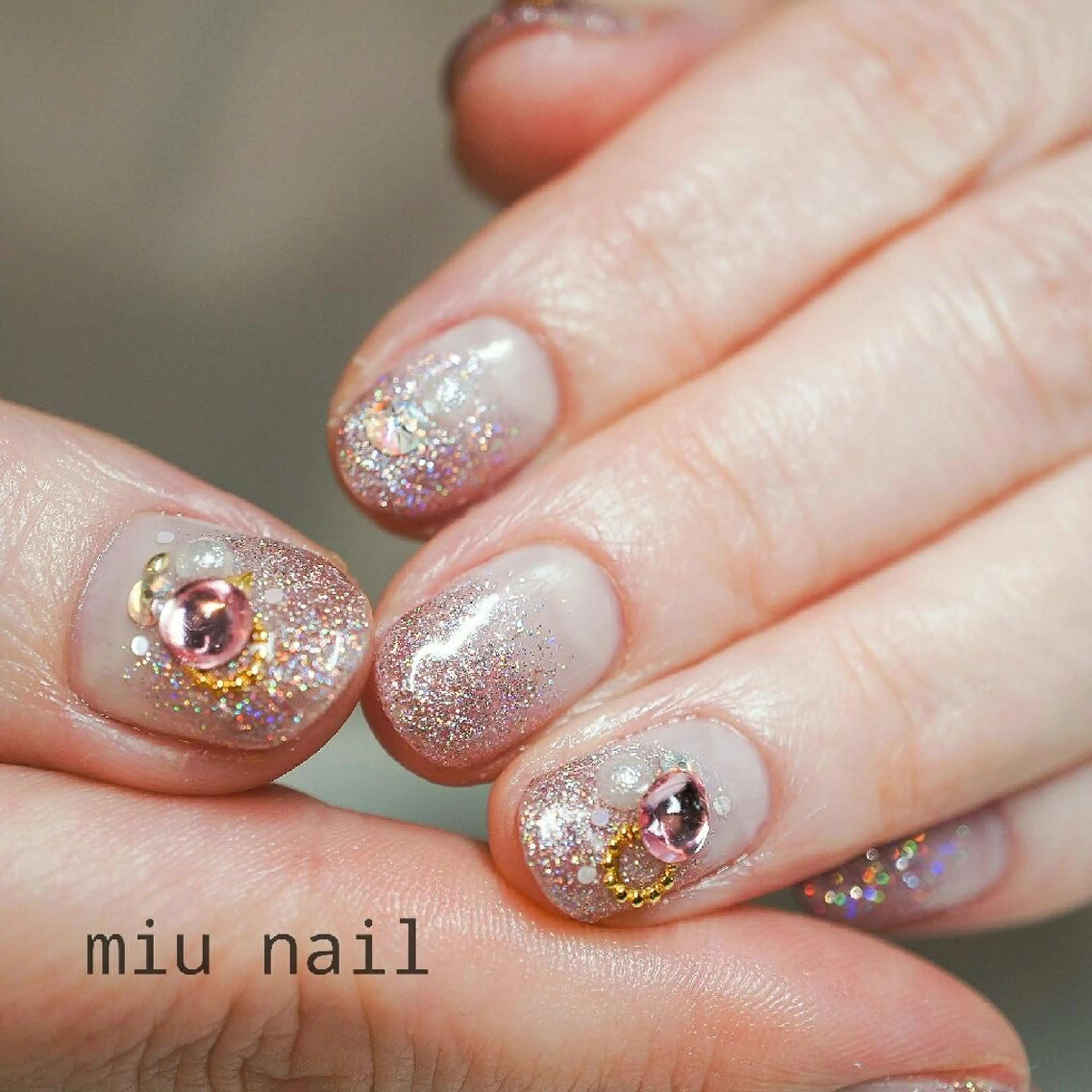 ネイル ストーンネイル MIU  nailのネイルデザイン