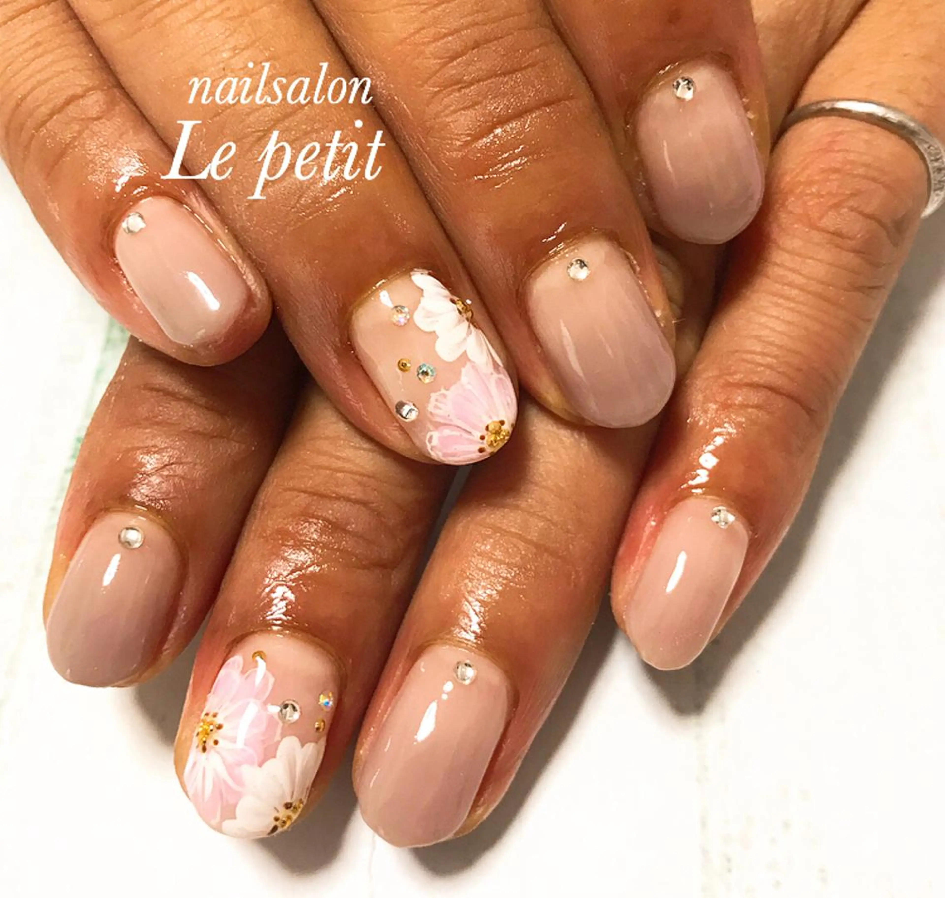 ネイル 石野 広佳のネイルデザイン