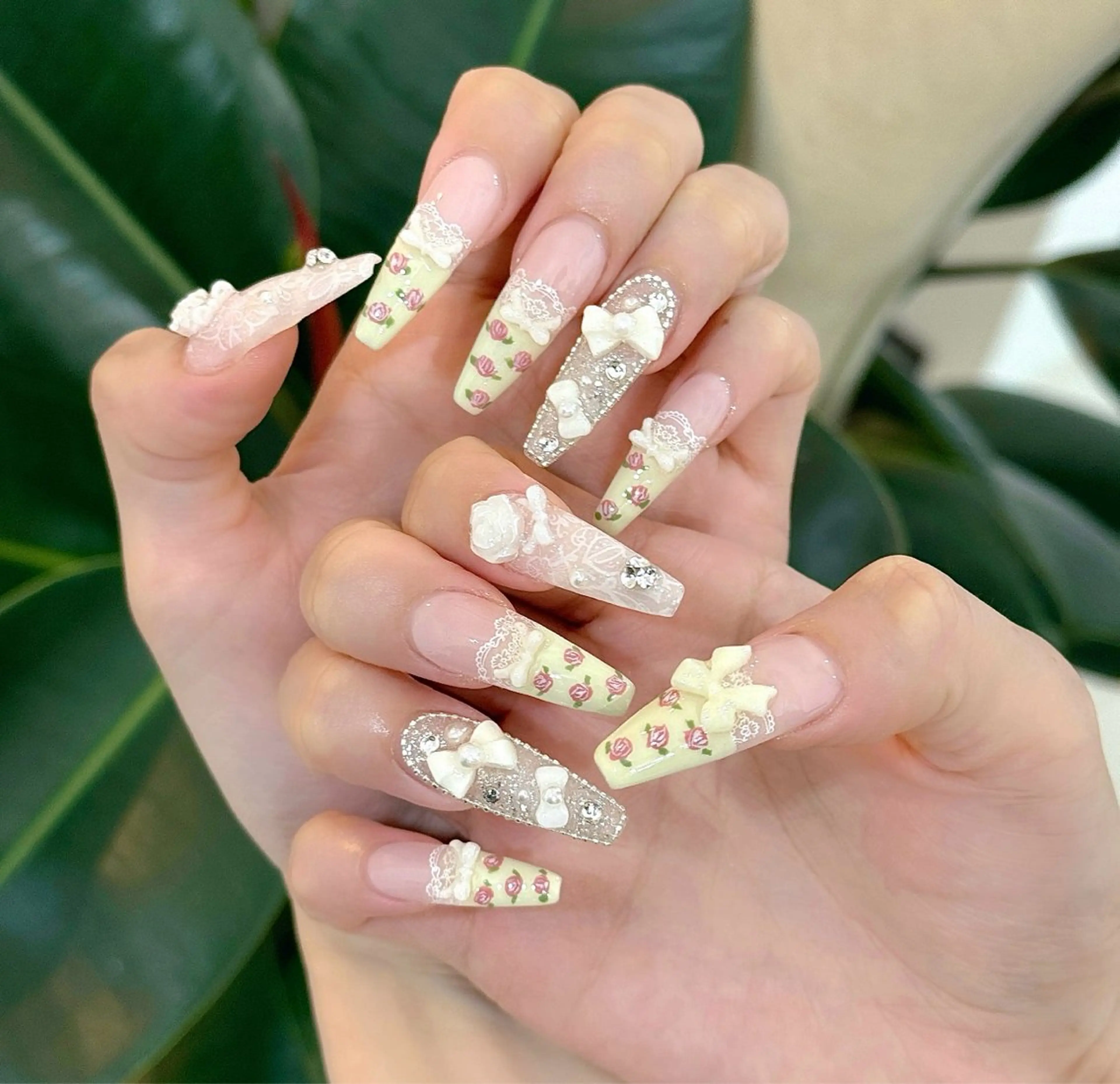 ネイル 長さ出し フレンチネイル 韓国ネイル レース マグネットネイル ハンドネイル 波 なみのネイルデザイン