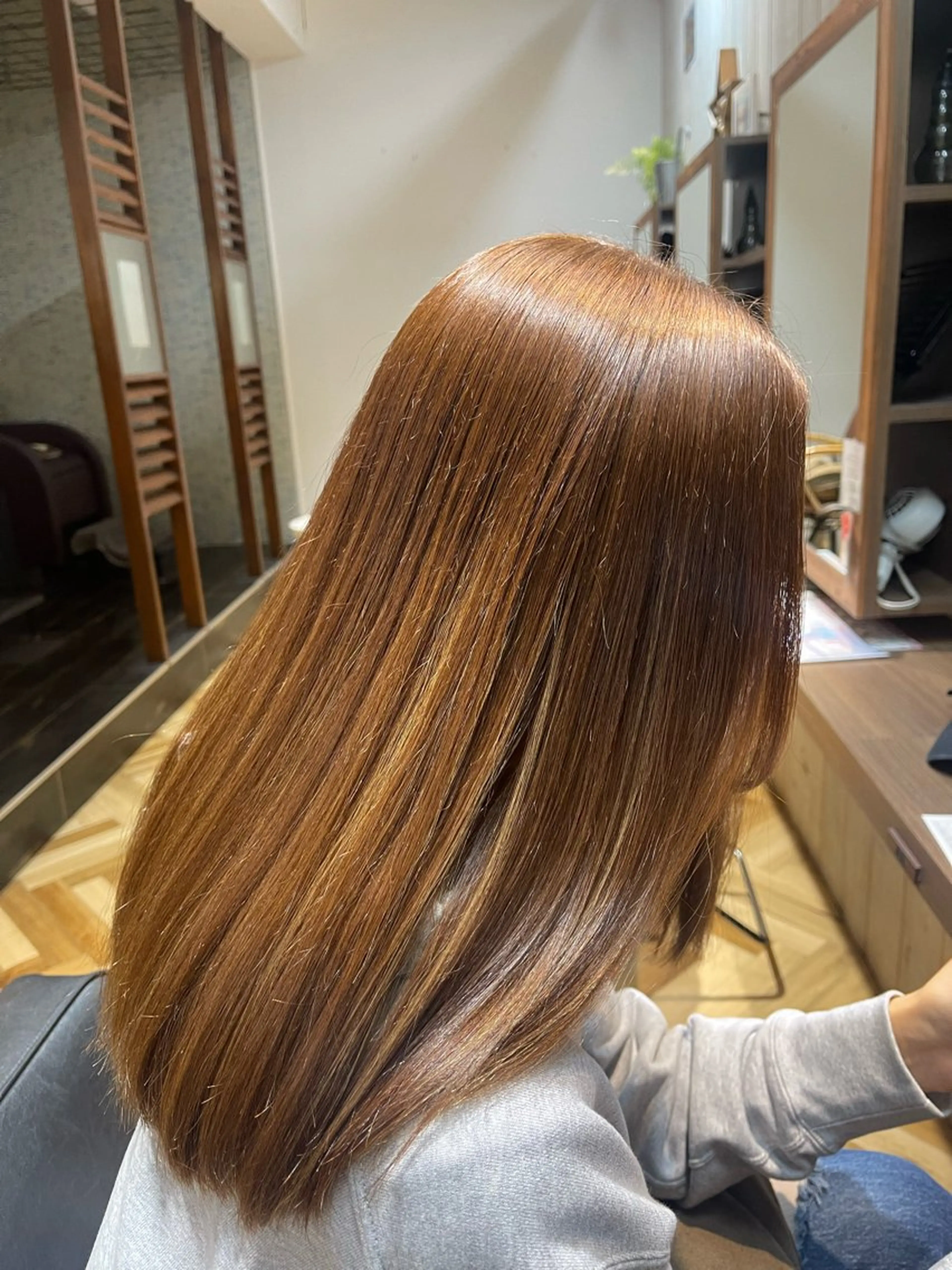 カラー バヤラー バイガルマーのヘアスタイル