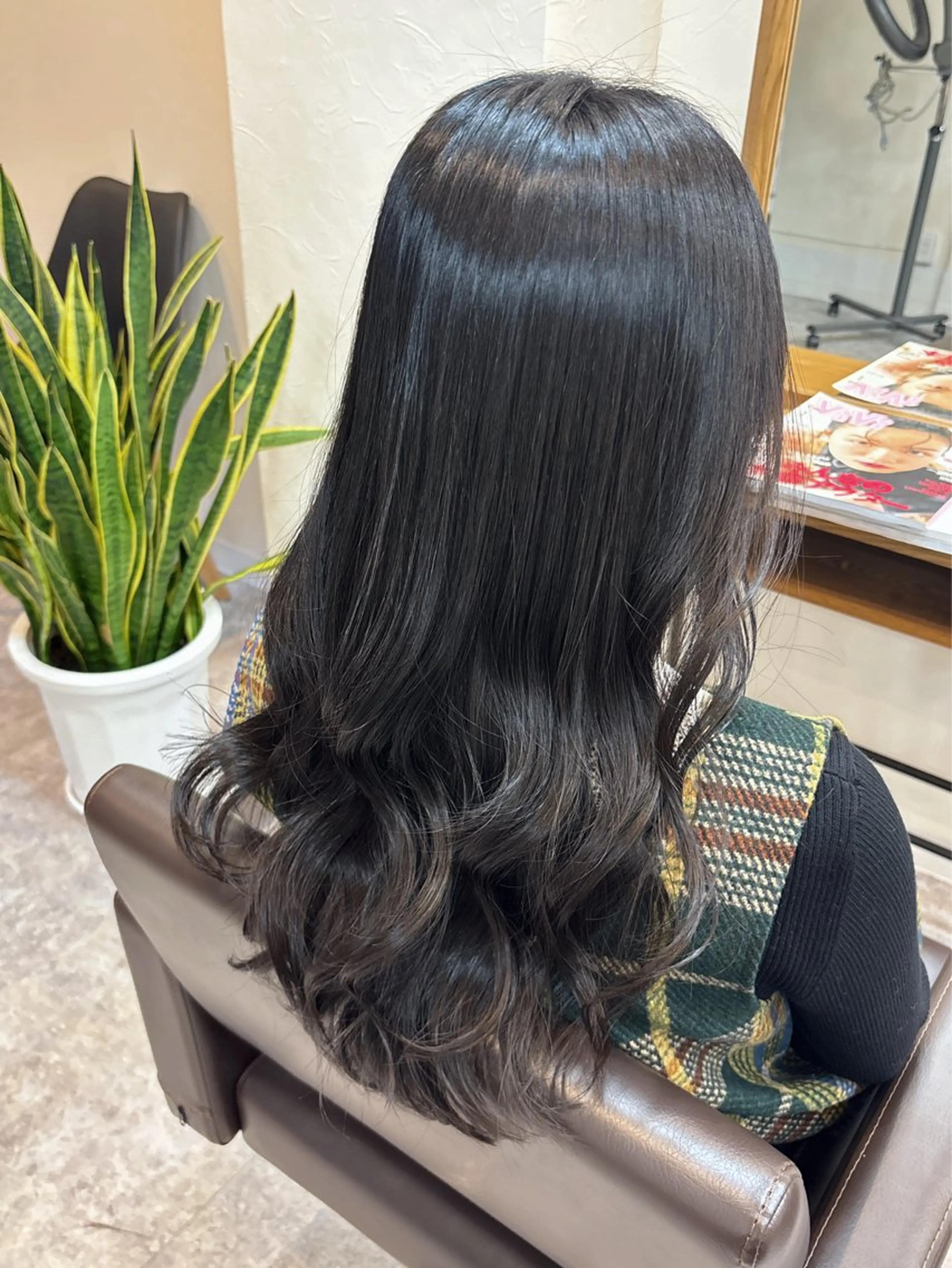 ロング カラー 篠崎 加奈のヘアスタイル