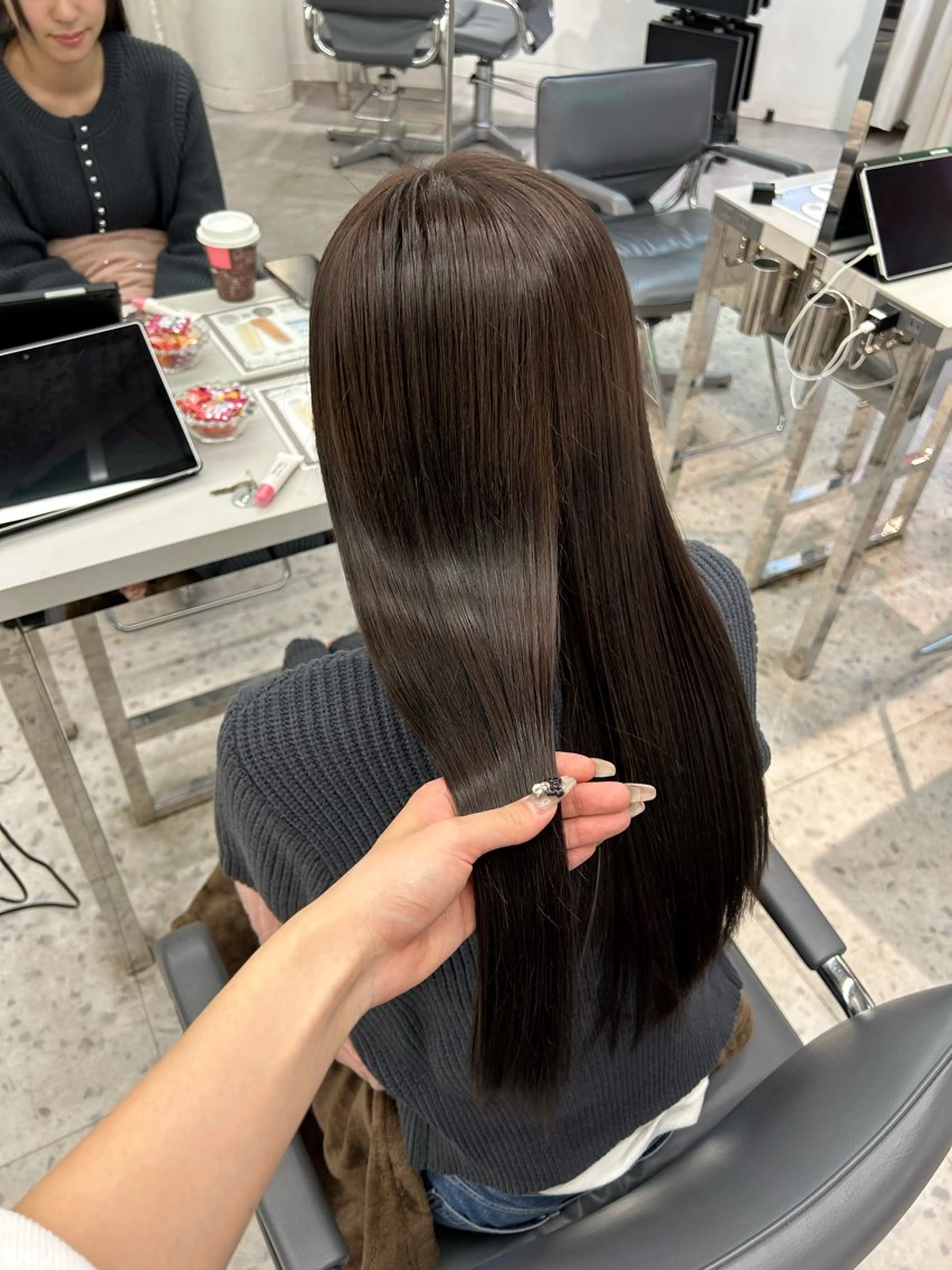 ロング カラー パーマ 髪質改善 ストレートパーマ 縮毛矯正 トリートメント 🤍YUKI 韓国 艶髪 🤍のヘアスタイル