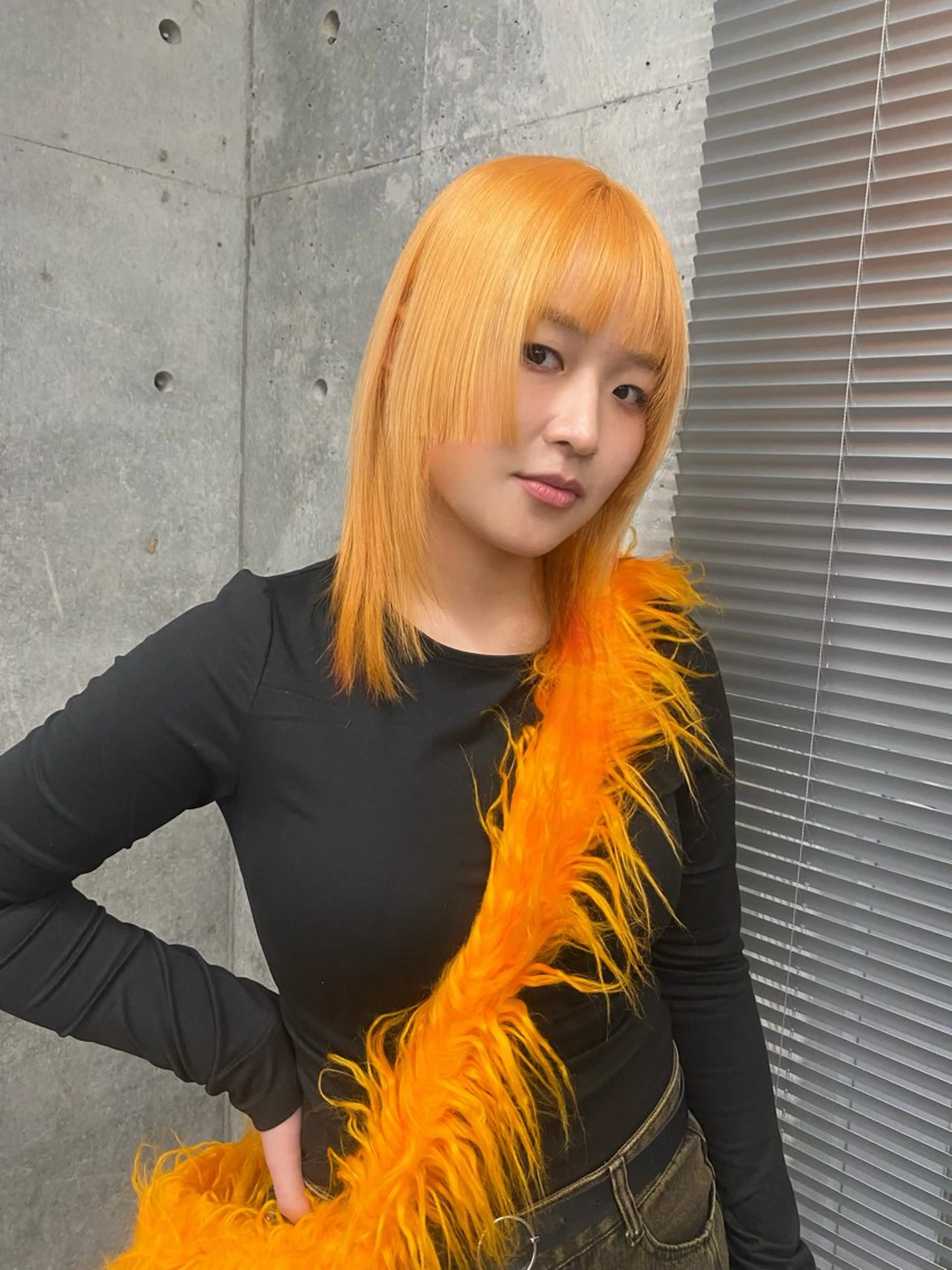 ミディアム カラー ヘアアレンジ オレンジ 姫カット mina 🌷のヘアスタイル