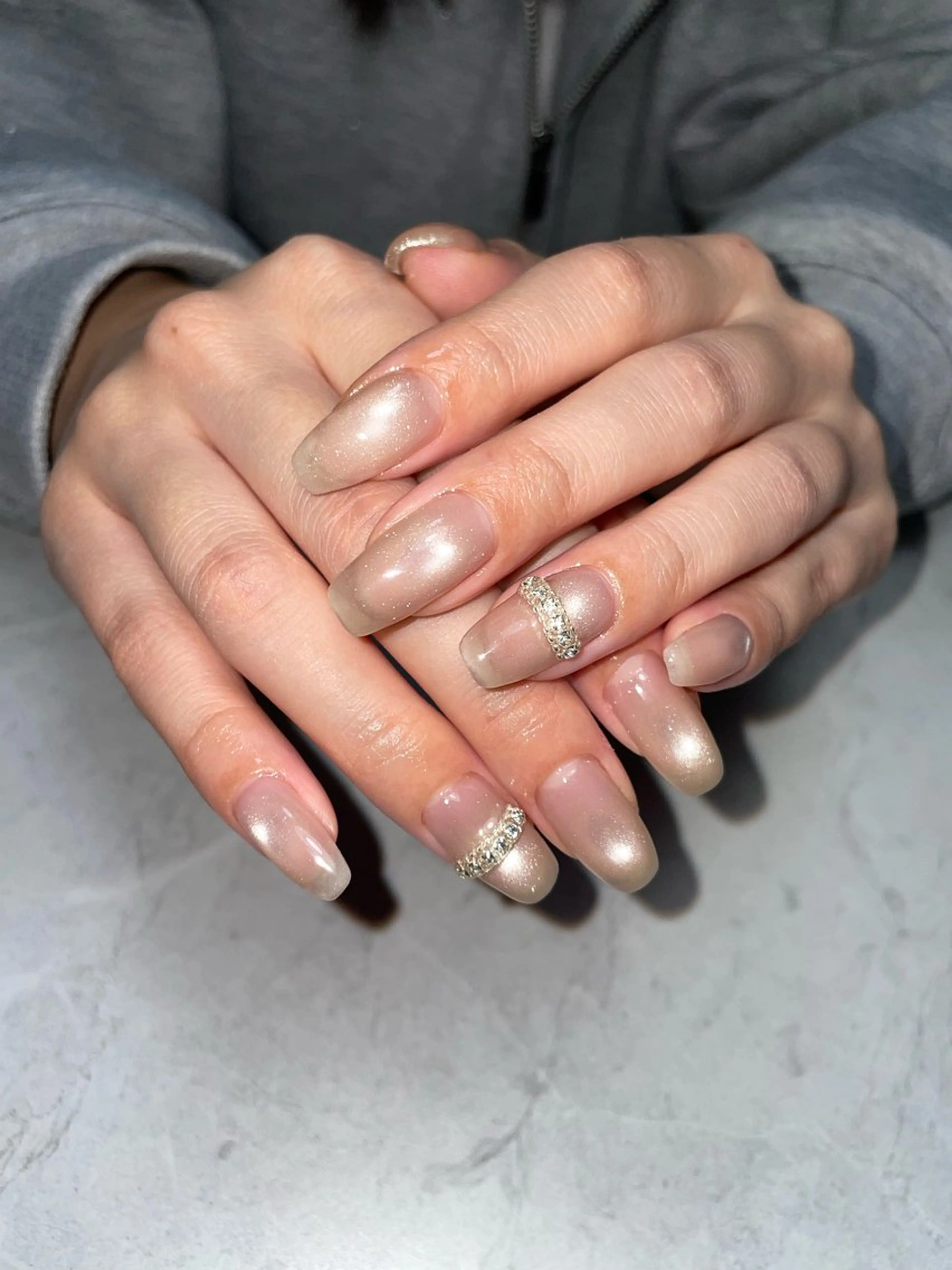 ネイル ガーリー キラキラネイル マグネットネイル シンプルネイル ストーンネイル ハンドネイル miinail miyuuのネイルデザイン