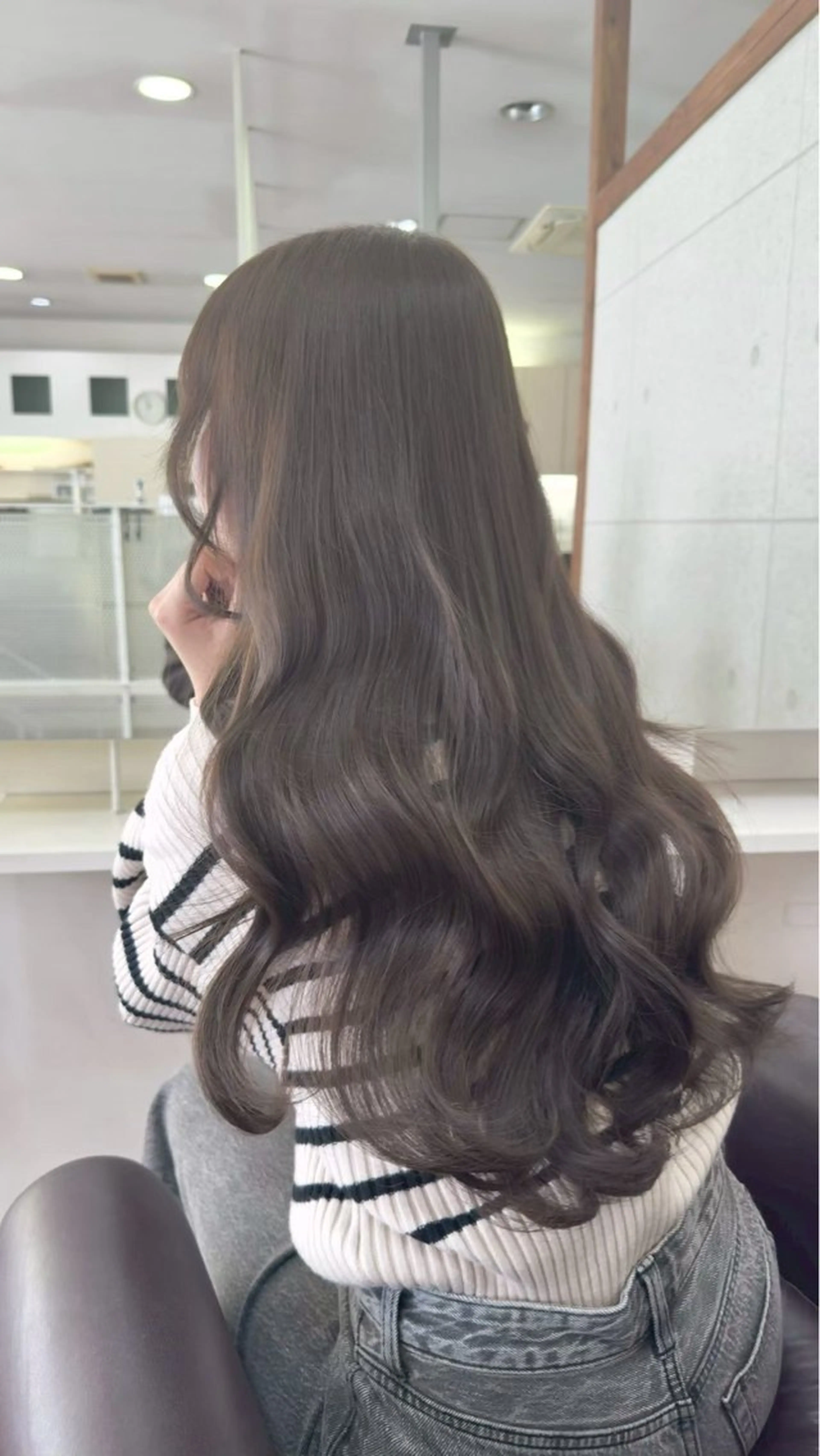 カラー Hip's eyes meiのヘアスタイル