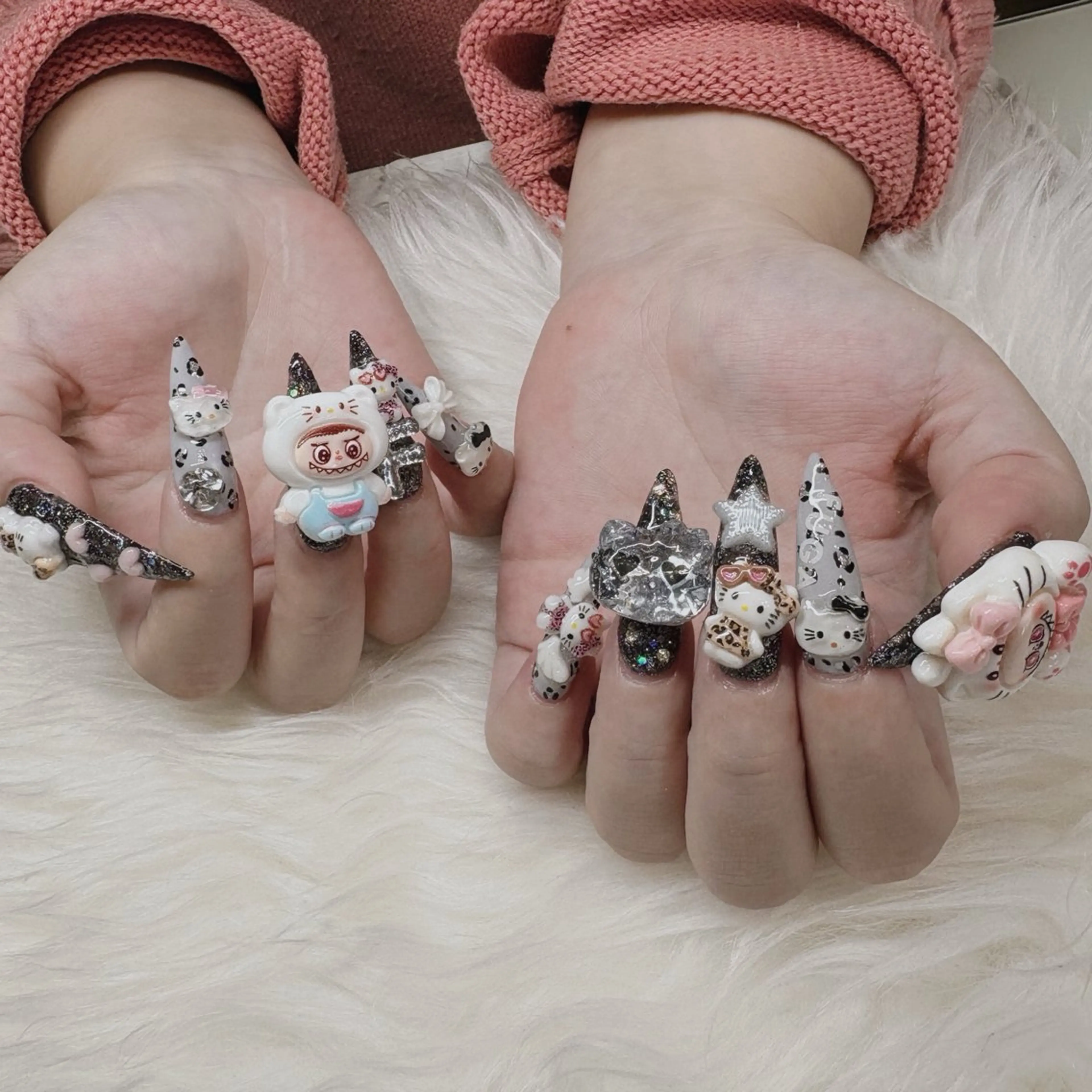 ロング ハンドネイル see love gritterのネイルデザイン