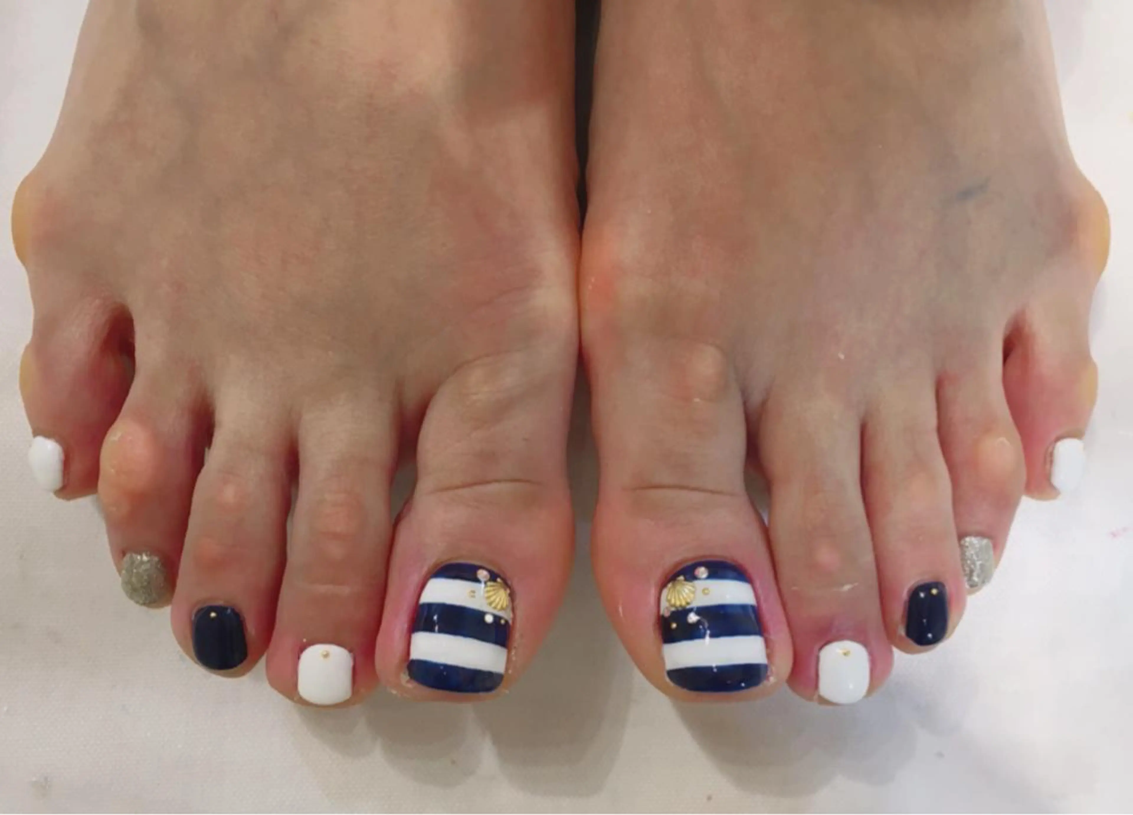 ネイル ビジューバイアクイユ ネイルズ　東中野店のネイルデザイン