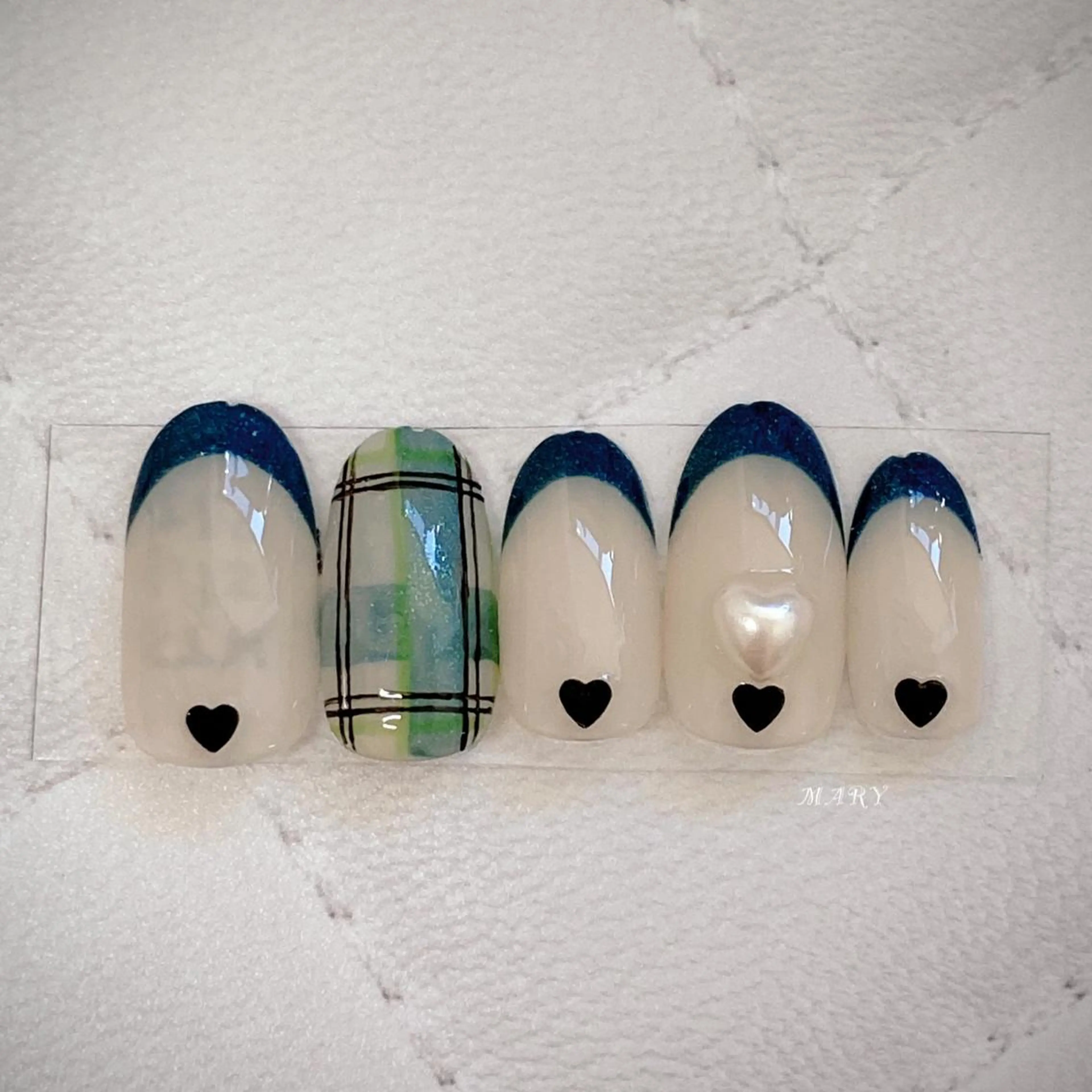 ネイル フレンチネイル ハート ハンドネイル Mary nail .narumiのネイルデザイン